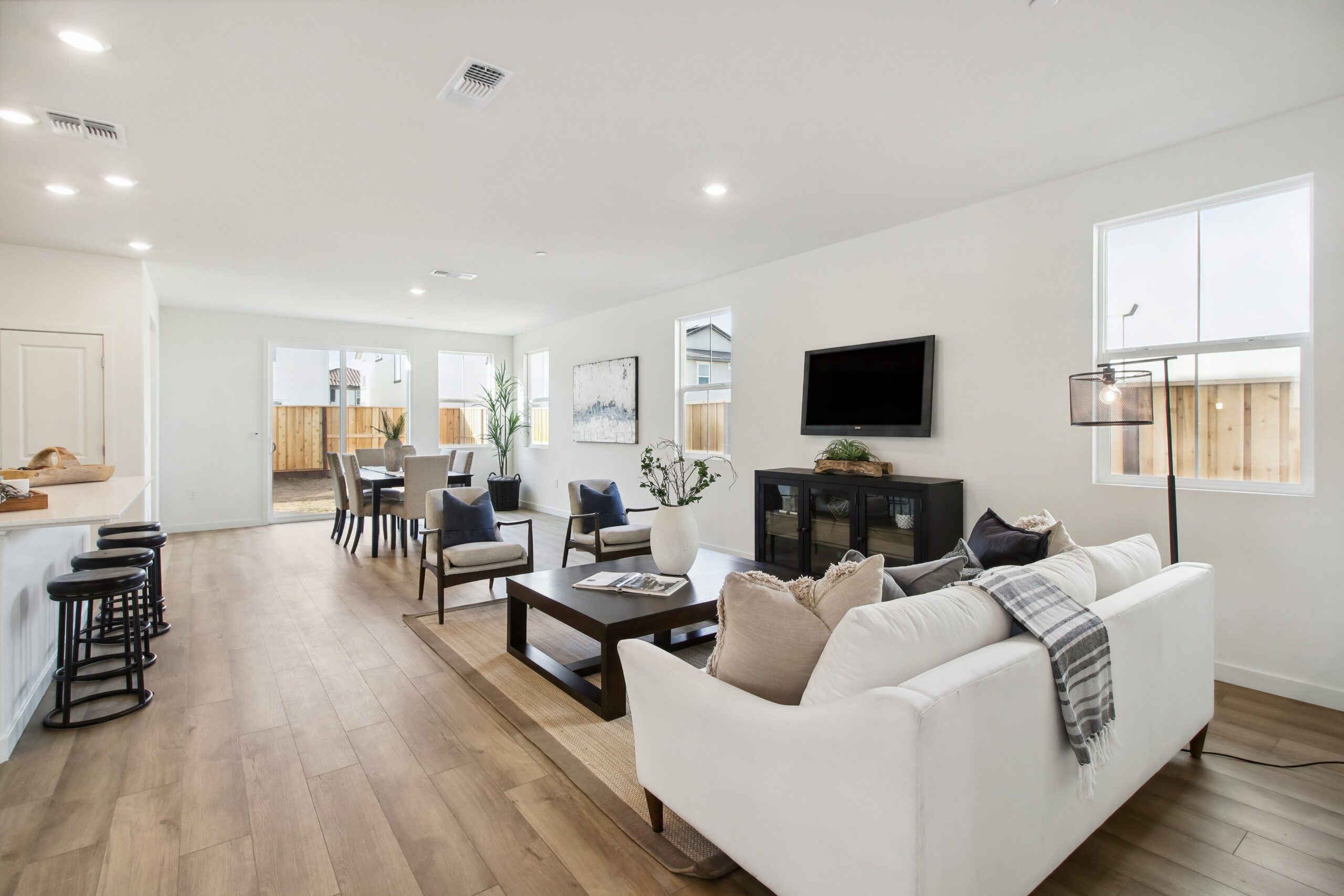10160_Al_Meraz_Dr_Elk_Grove_10