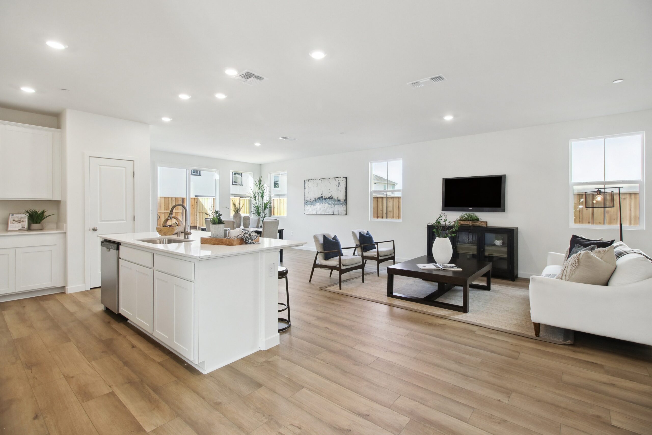 10160_Al_Meraz_Dr_Elk_Grove_9