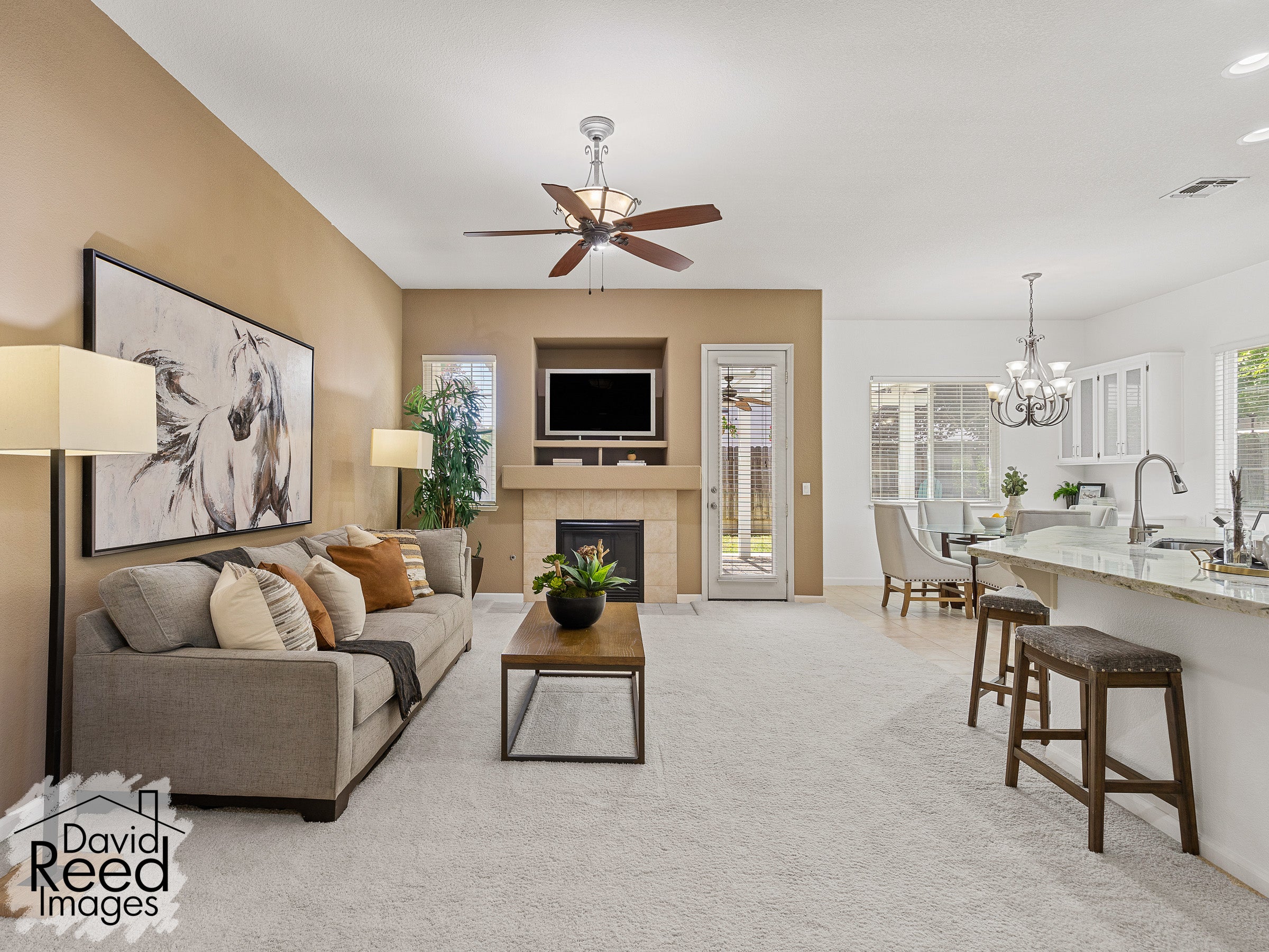 1045_BrockCircle_Int_FamilyRoom_1_02