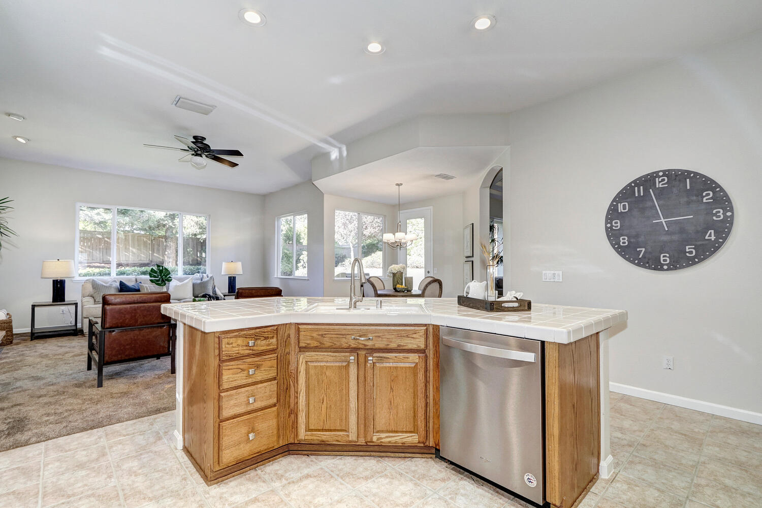 1216_Beckett_Dr_Roseville_CA-large-032-031-031-1500x1000-72dpi