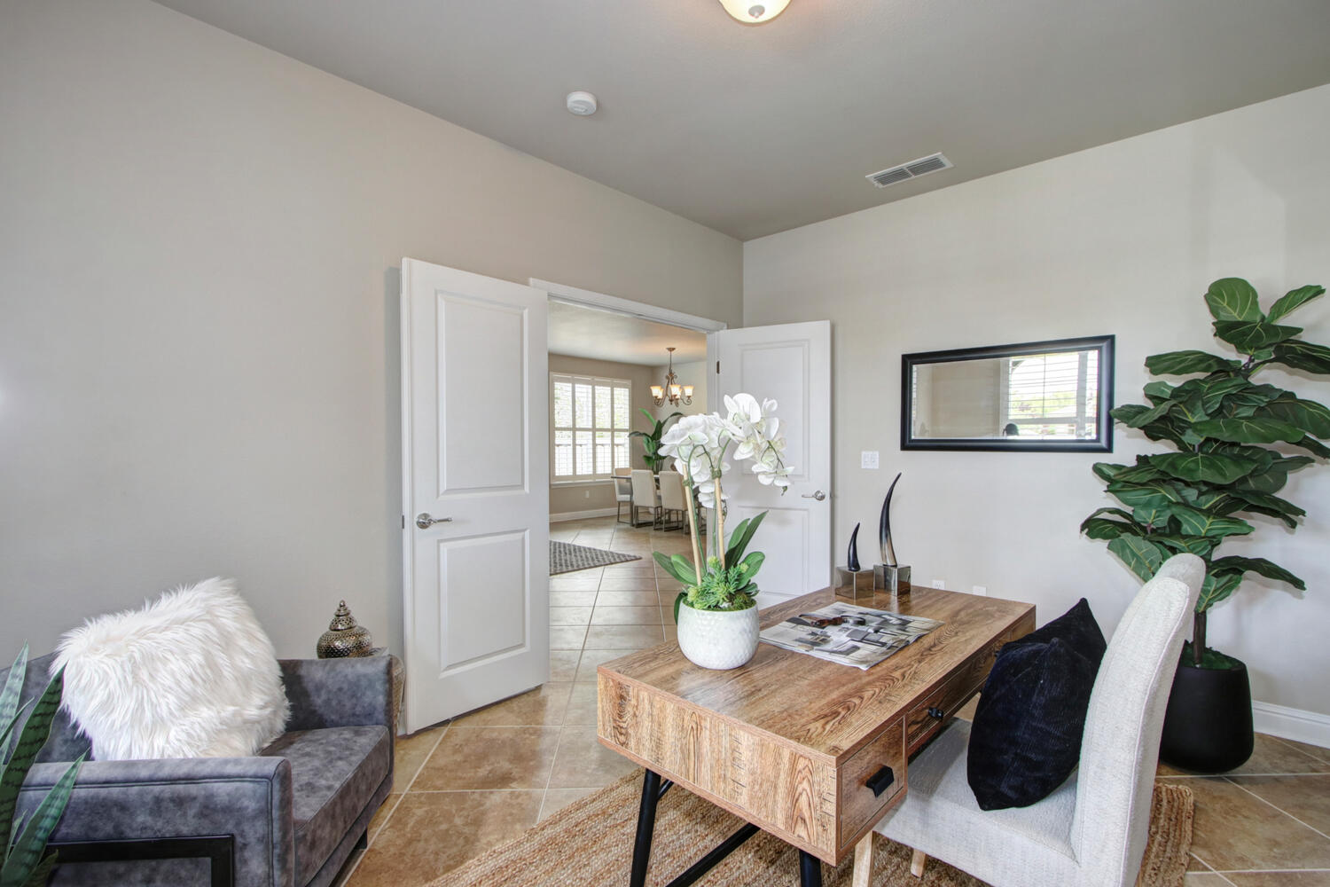 156_Dodbrook_Ct_Roseville_CA-large-014-013-014-1500x1000-72dpi