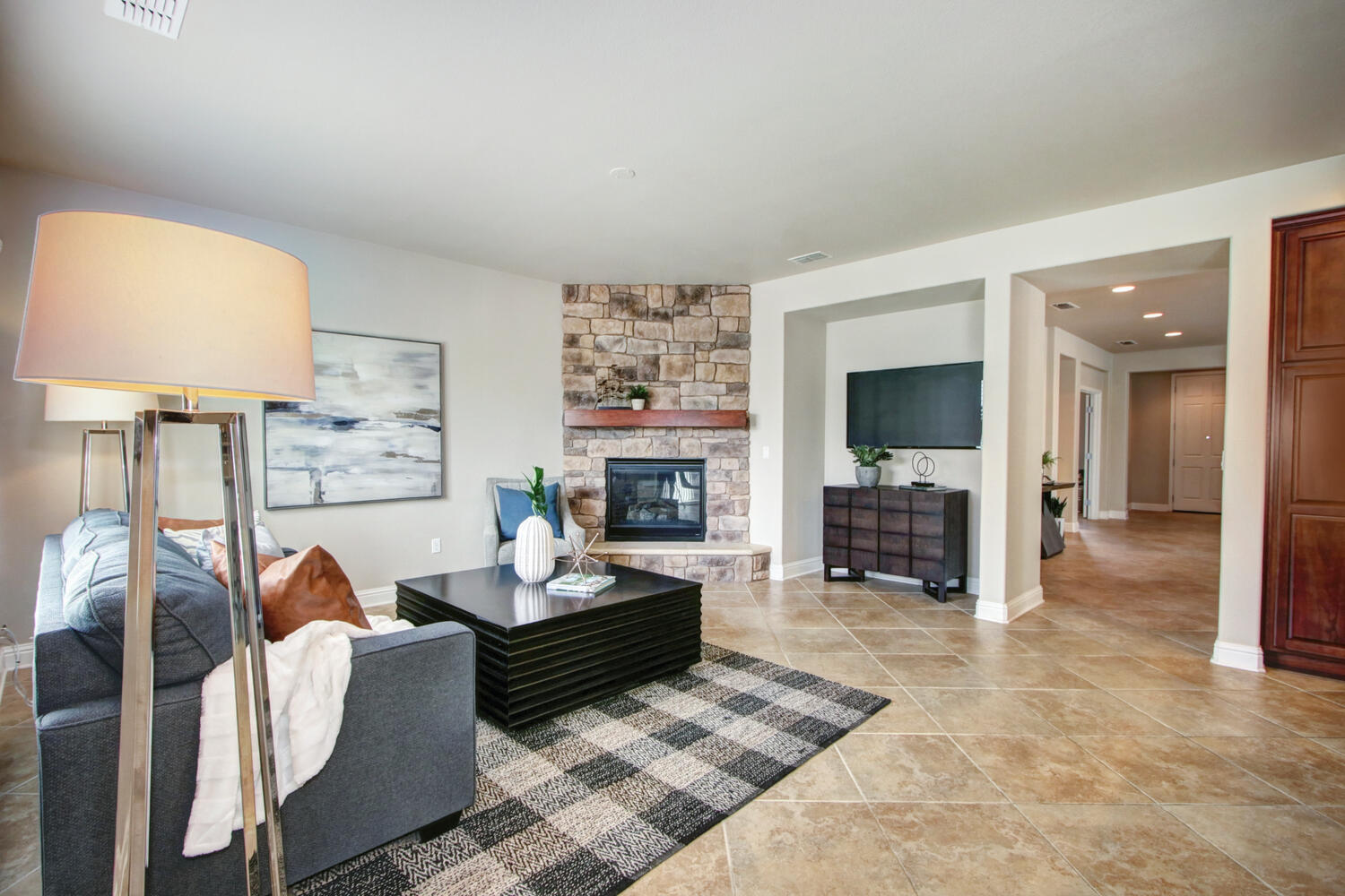 156_Dodbrook_Ct_Roseville_CA-large-015-024-015-1500x1000-72dpi