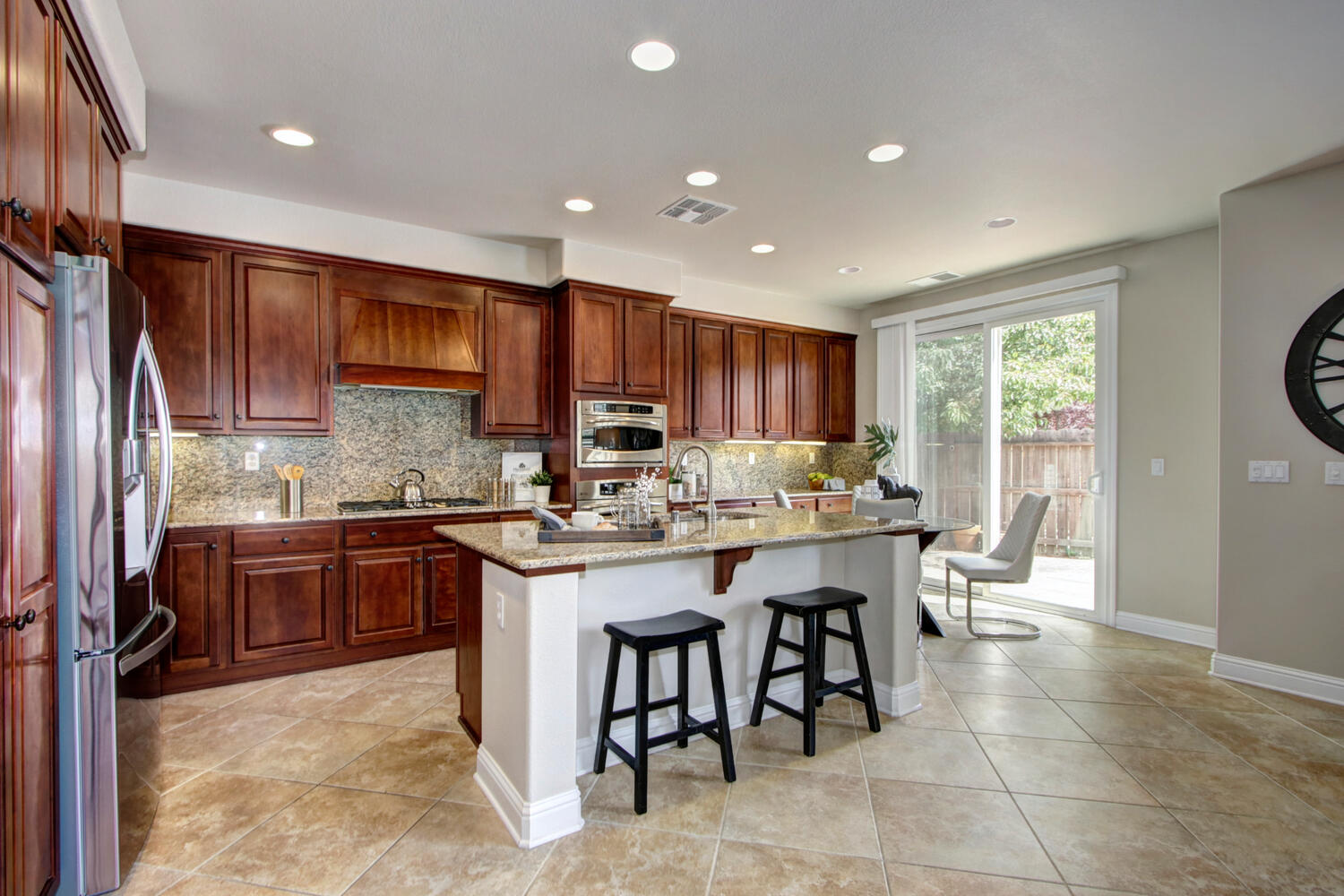 156_Dodbrook_Ct_Roseville_CA-large-020-023-020-1500x1000-72dpi