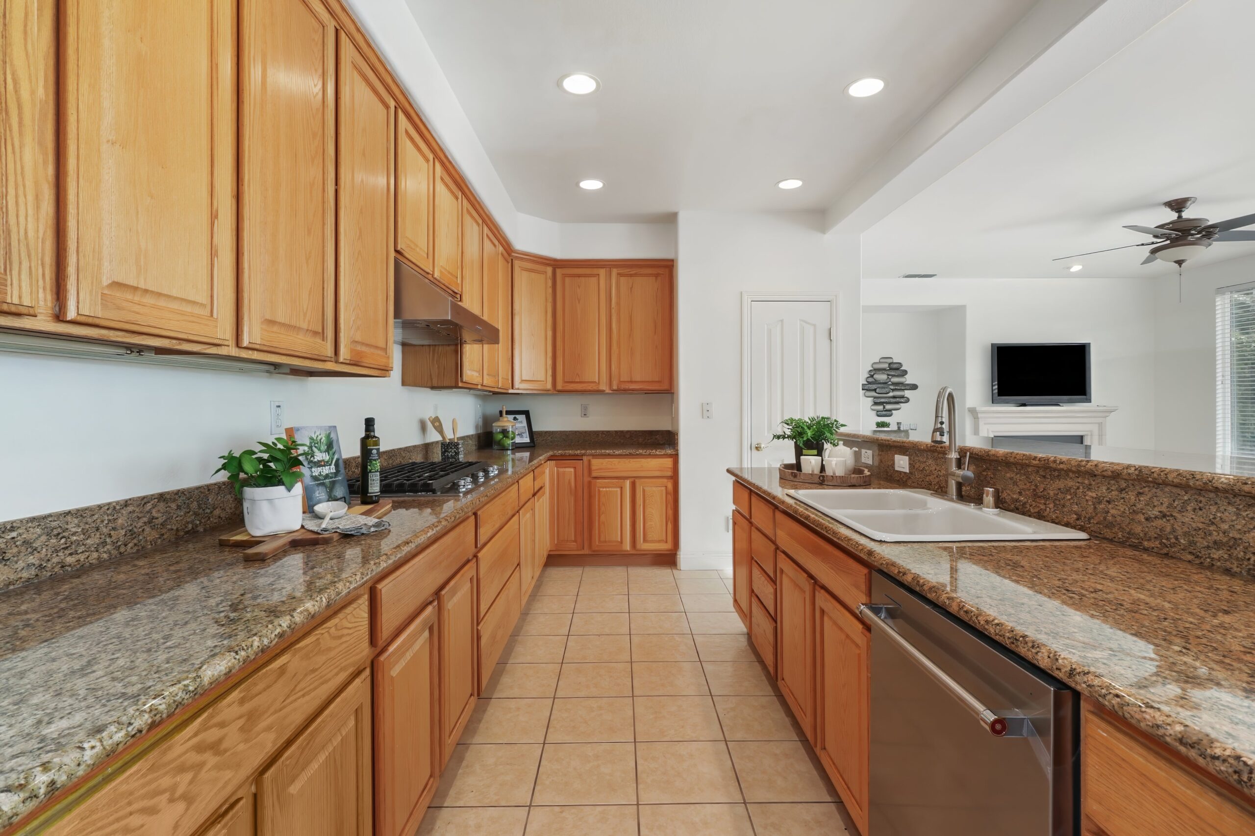1740_Dornie_Cir_Folsom_3