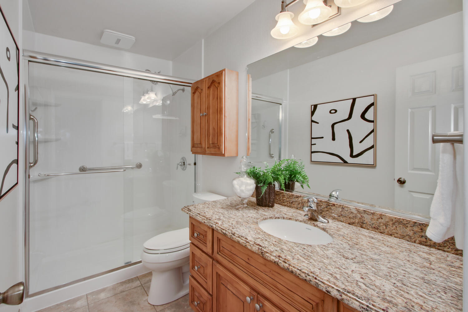 227_Hartnell_Pl_Sacramento_CA-large-027-035-027-1500x1000-72dpi