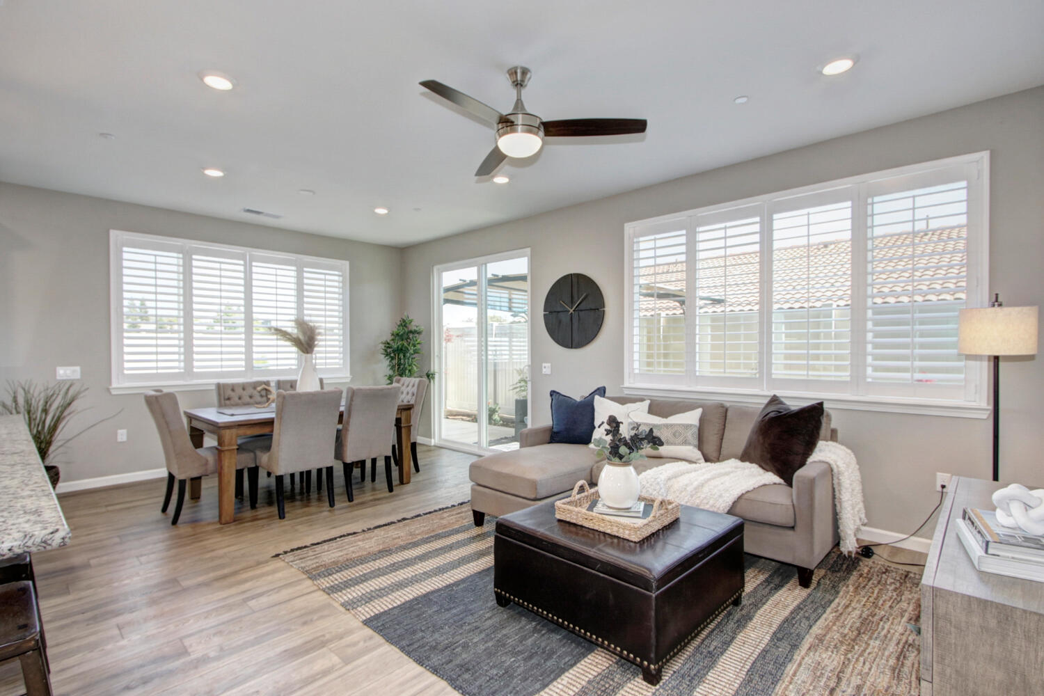 236_Caprice_Ct_El_Dorado_Hills-large-004-004-004-1500x1000-72dpi