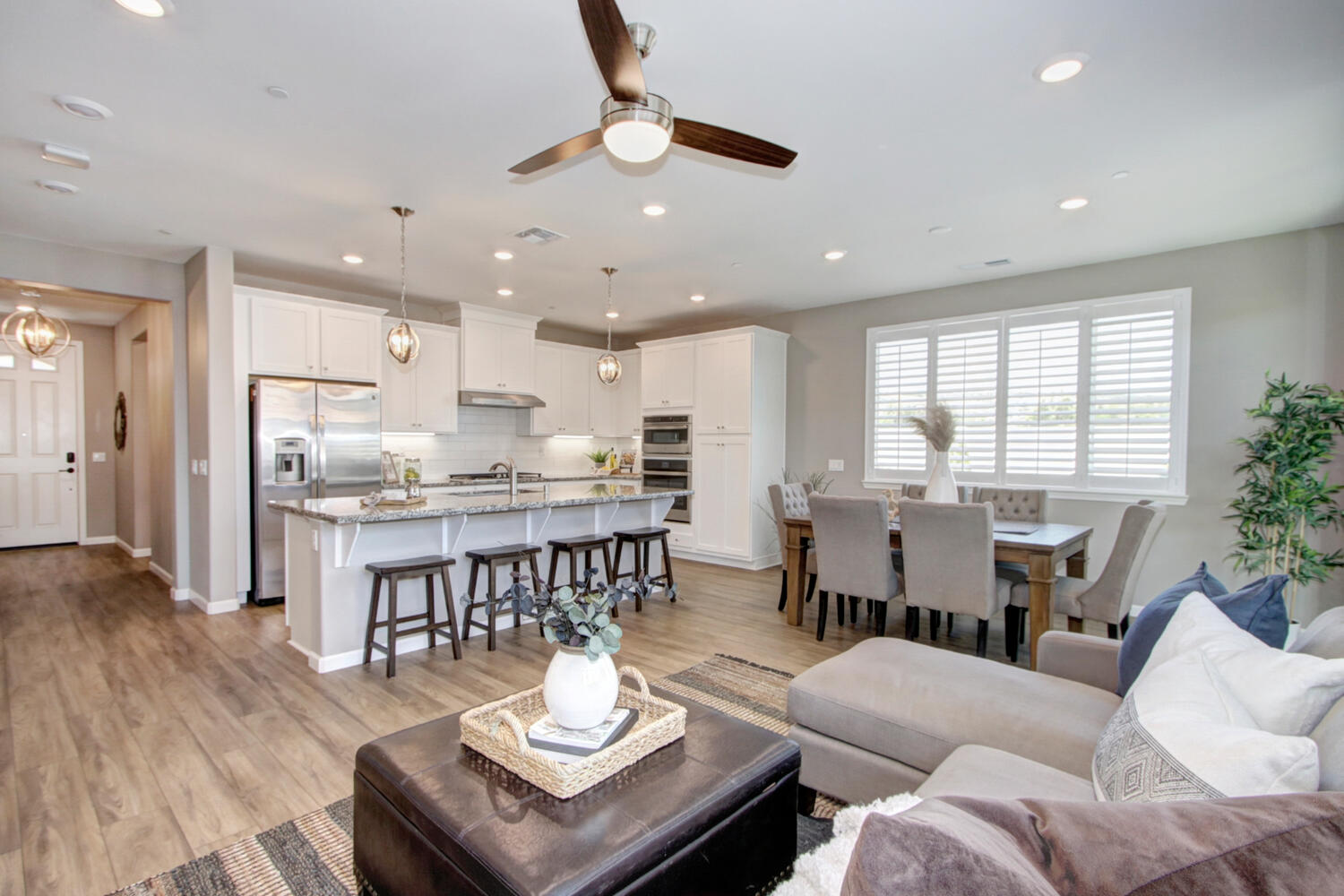 236_Caprice_Ct_El_Dorado_Hills-large-005-005-005-1500x1000-72dpi
