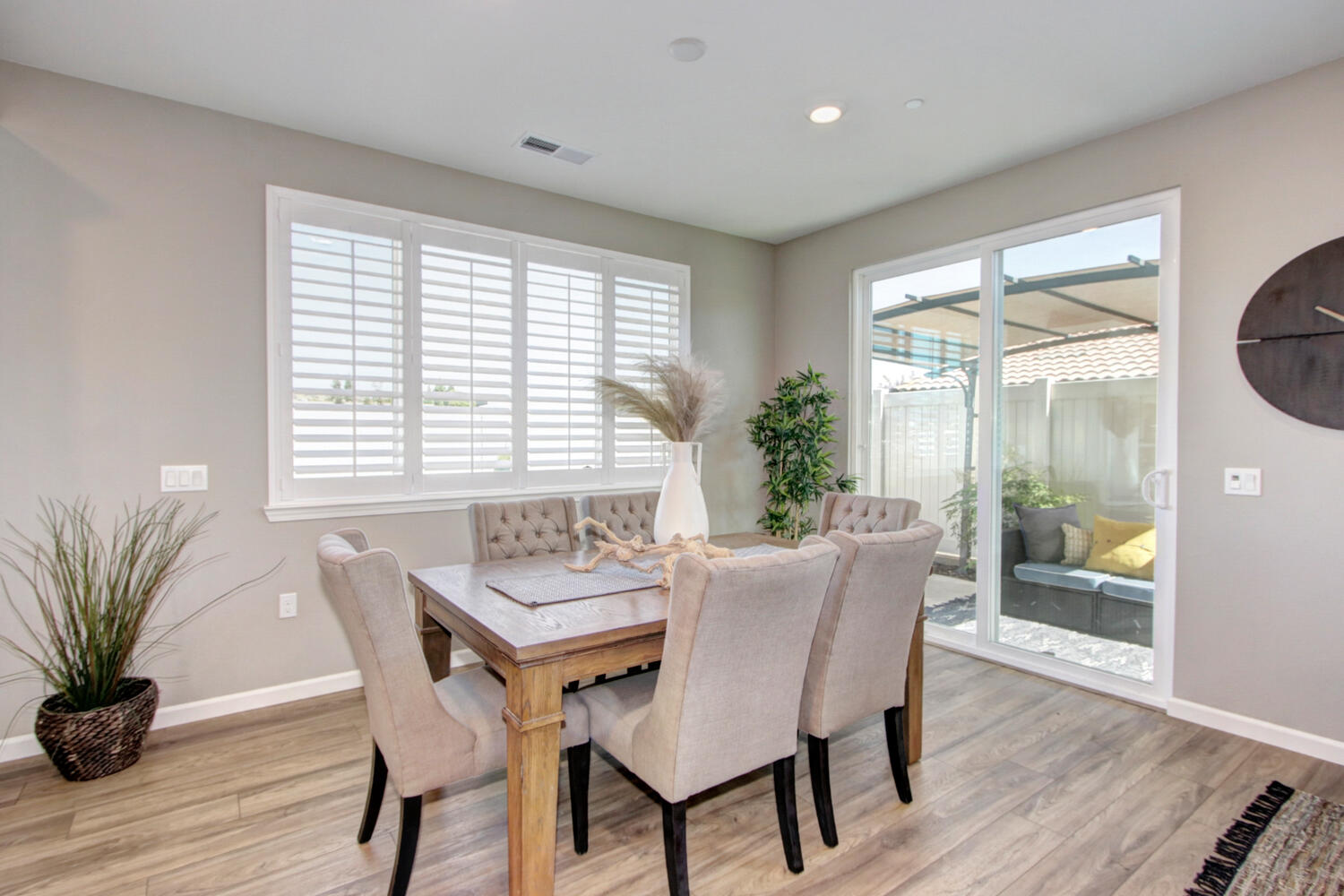 236_Caprice_Ct_El_Dorado_Hills-large-013-013-013-1500x1000-72dpi