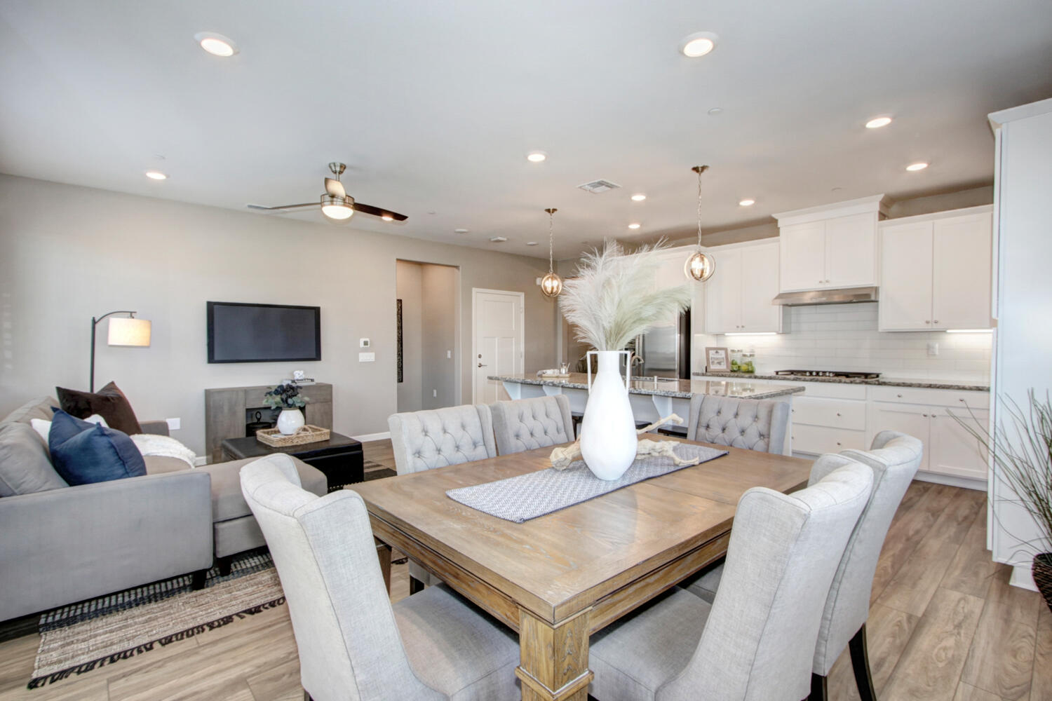 236_Caprice_Ct_El_Dorado_Hills-large-014-012-014-1500x1000-72dpi
