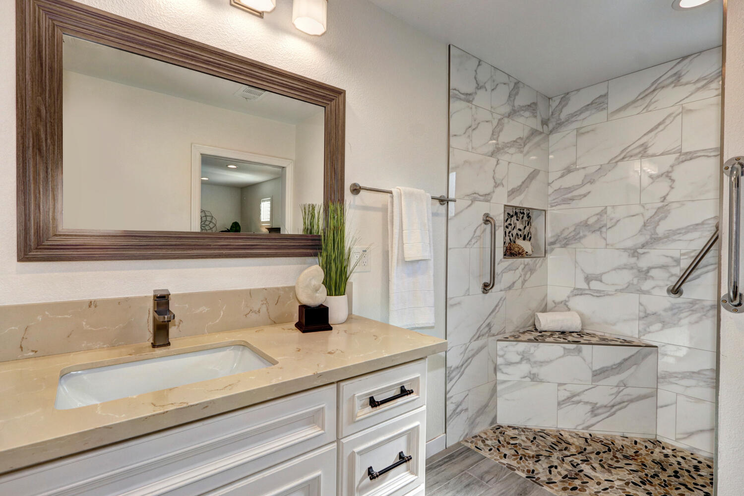 2474_Knightwood_Way_Rancho-large-028-030-028-1500x1000-72dpi
