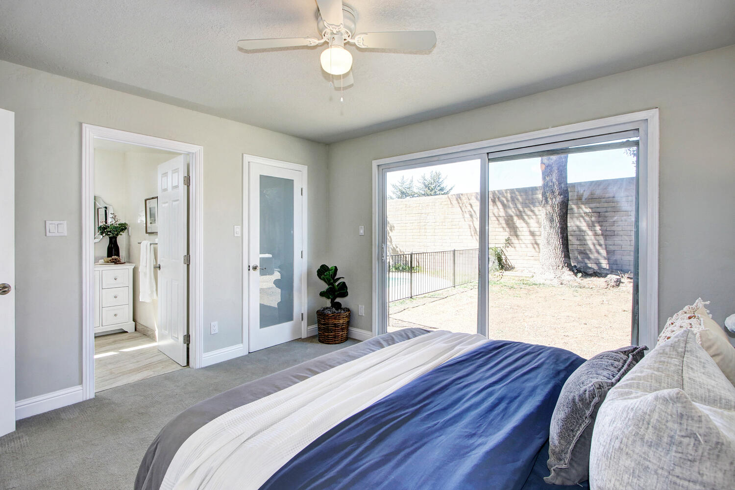 2800_Marmor_Ct_Sacramento_CA-large-020-022-020-1500x1000-72dpi
