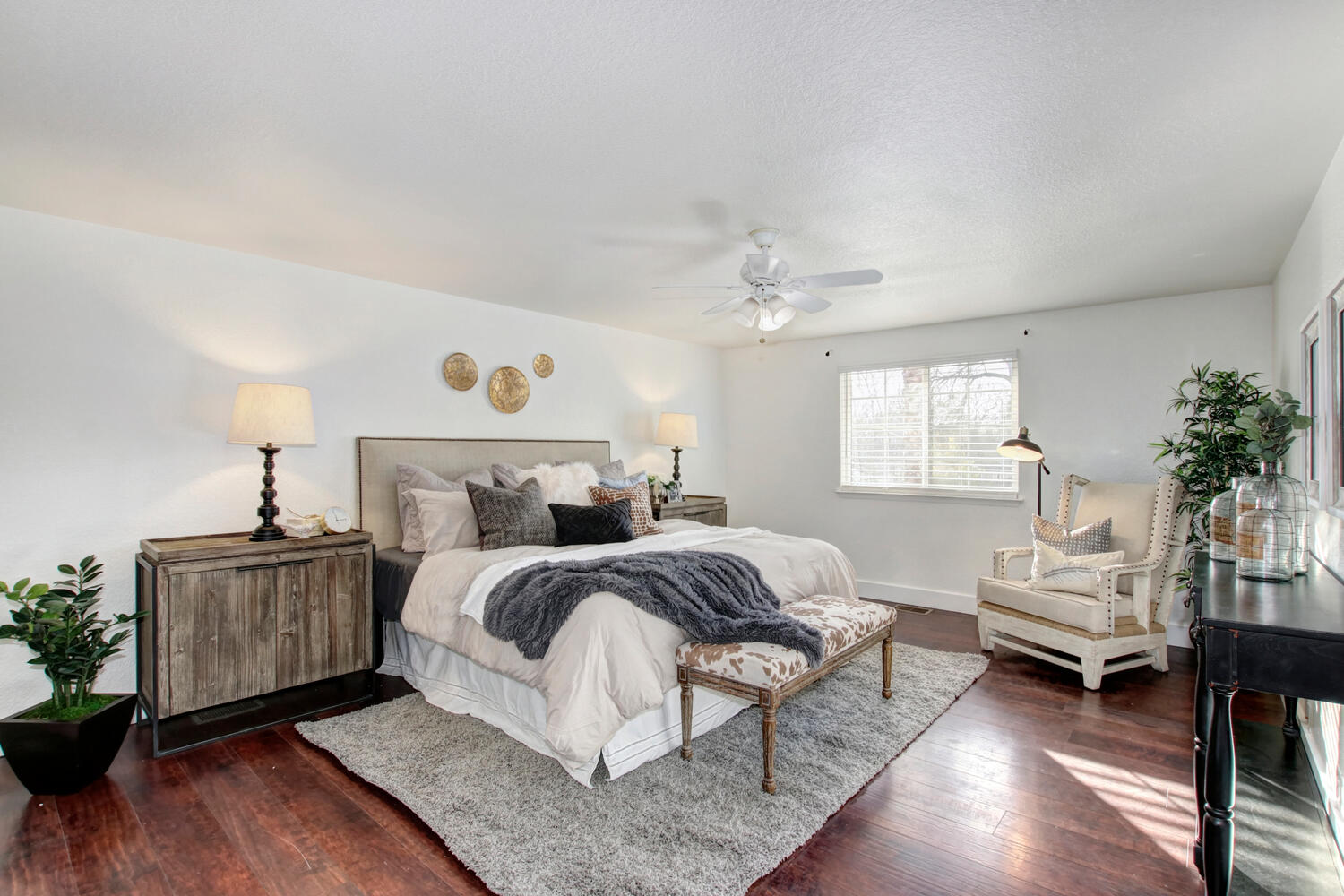 305_Castle_Ct_Roseville_CA-large-018-022-018-1500x1000-72dpi