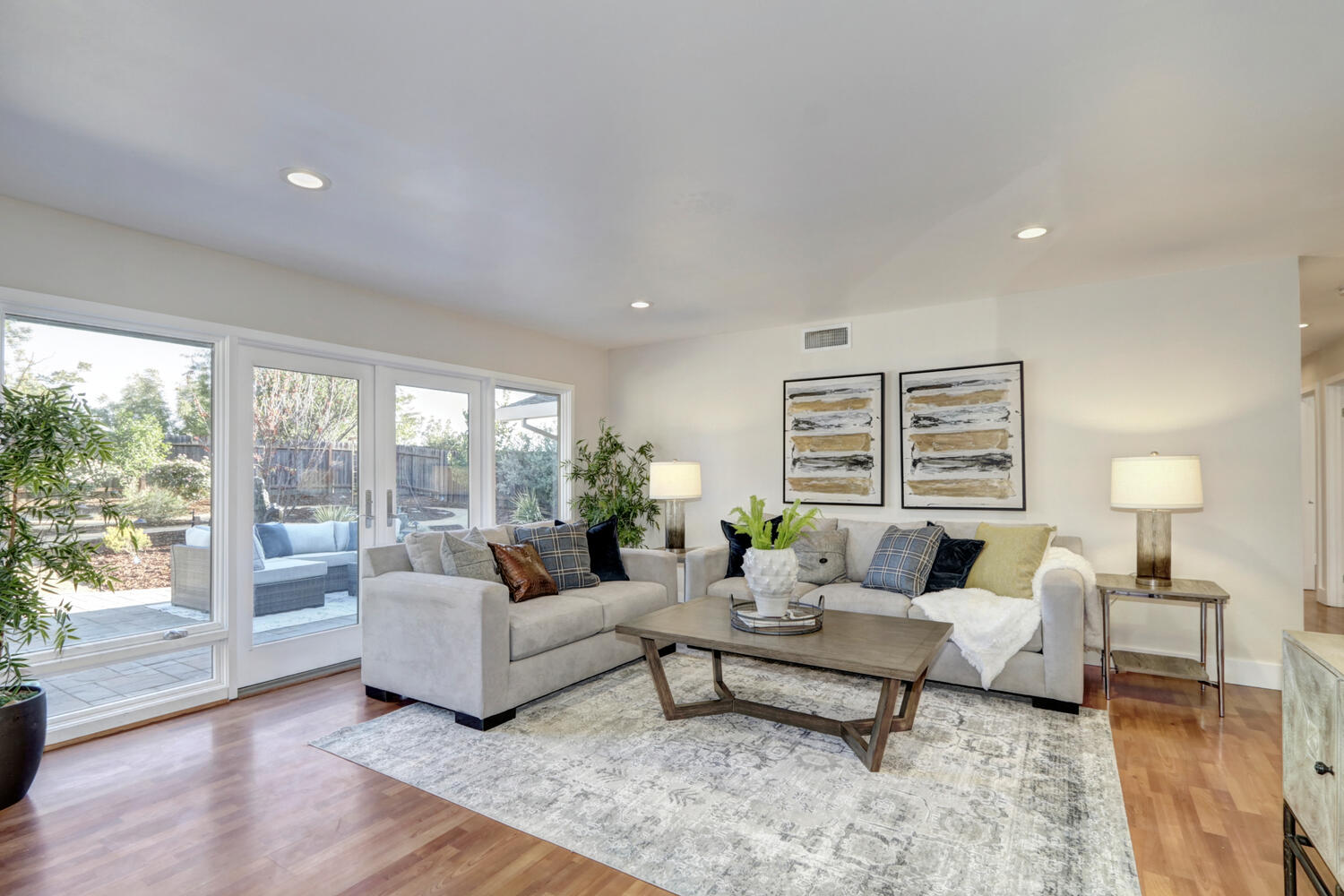 3302_Breton_Ave_Davis_CA_95616-large-006-005-006-1500x1000-72dpi