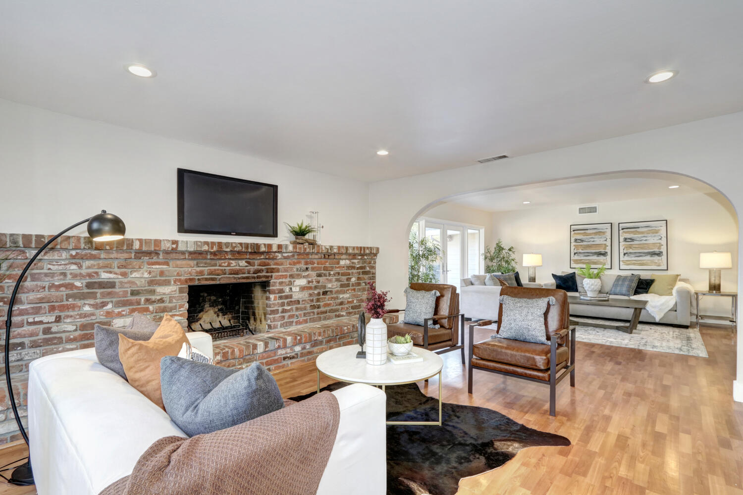 3302_Breton_Ave_Davis_CA_95616-large-012-013-012-1500x1000-72dpi