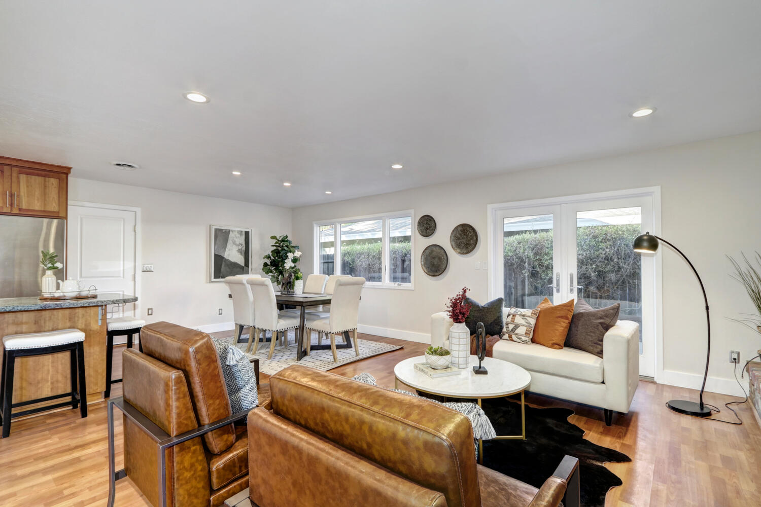 3302_Breton_Ave_Davis_CA_95616-large-014-014-014-1500x1000-72dpi