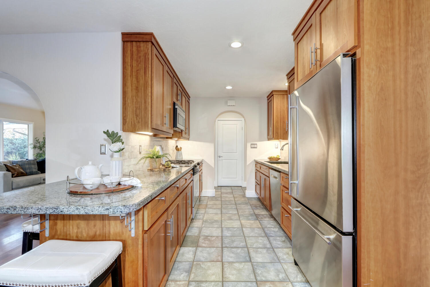 3302_Breton_Ave_Davis_CA_95616-large-021-020-021-1500x1000-72dpi