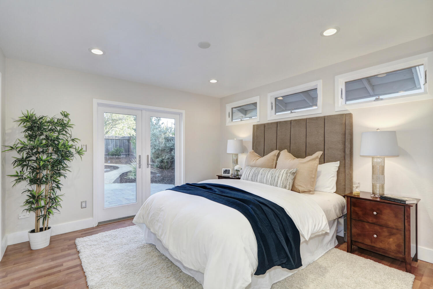 3302_Breton_Ave_Davis_CA_95616-large-028-030-028-1500x1000-72dpi