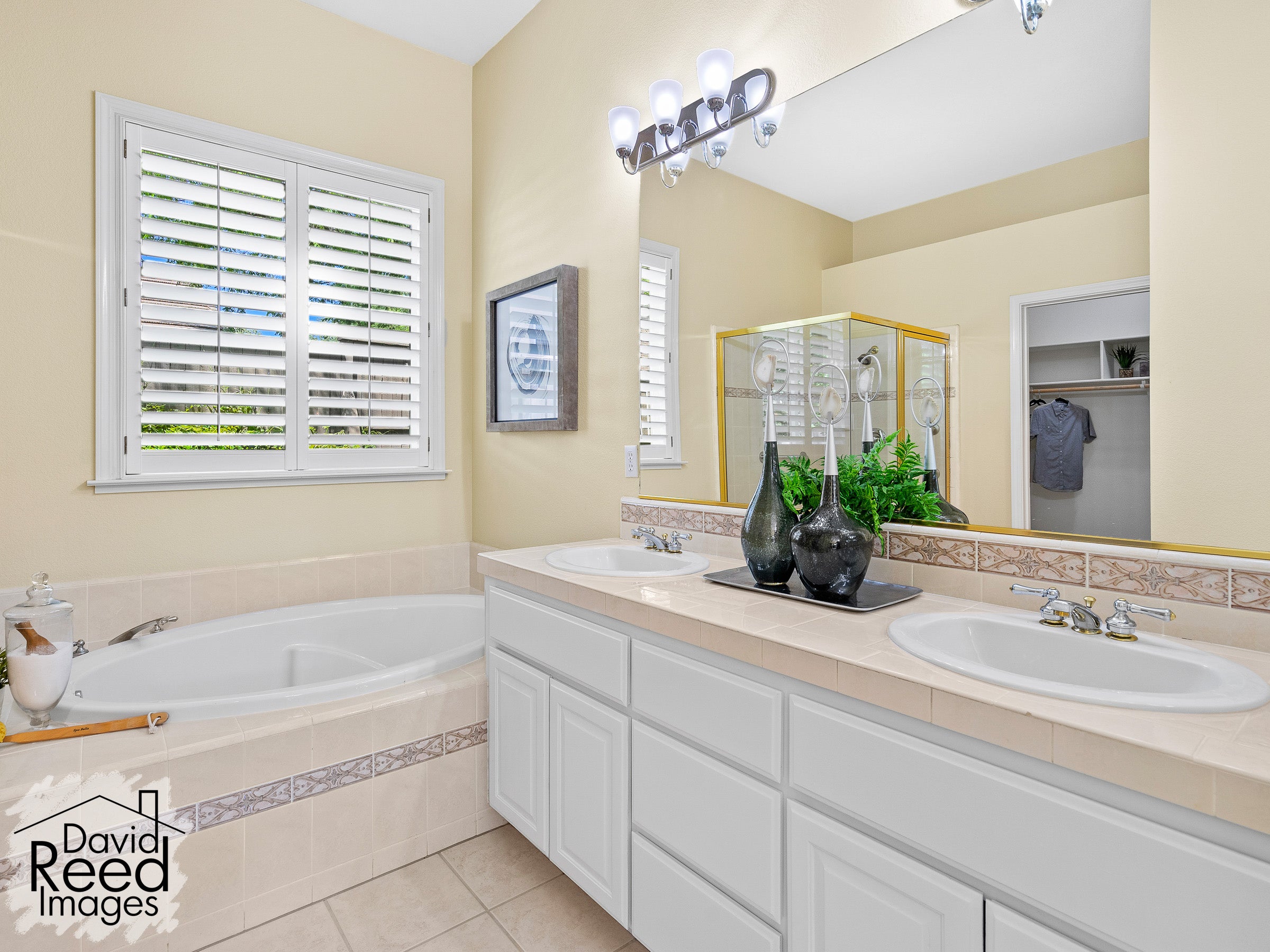 3957_IronwoodDrive_Int_Bedroom1_1_04