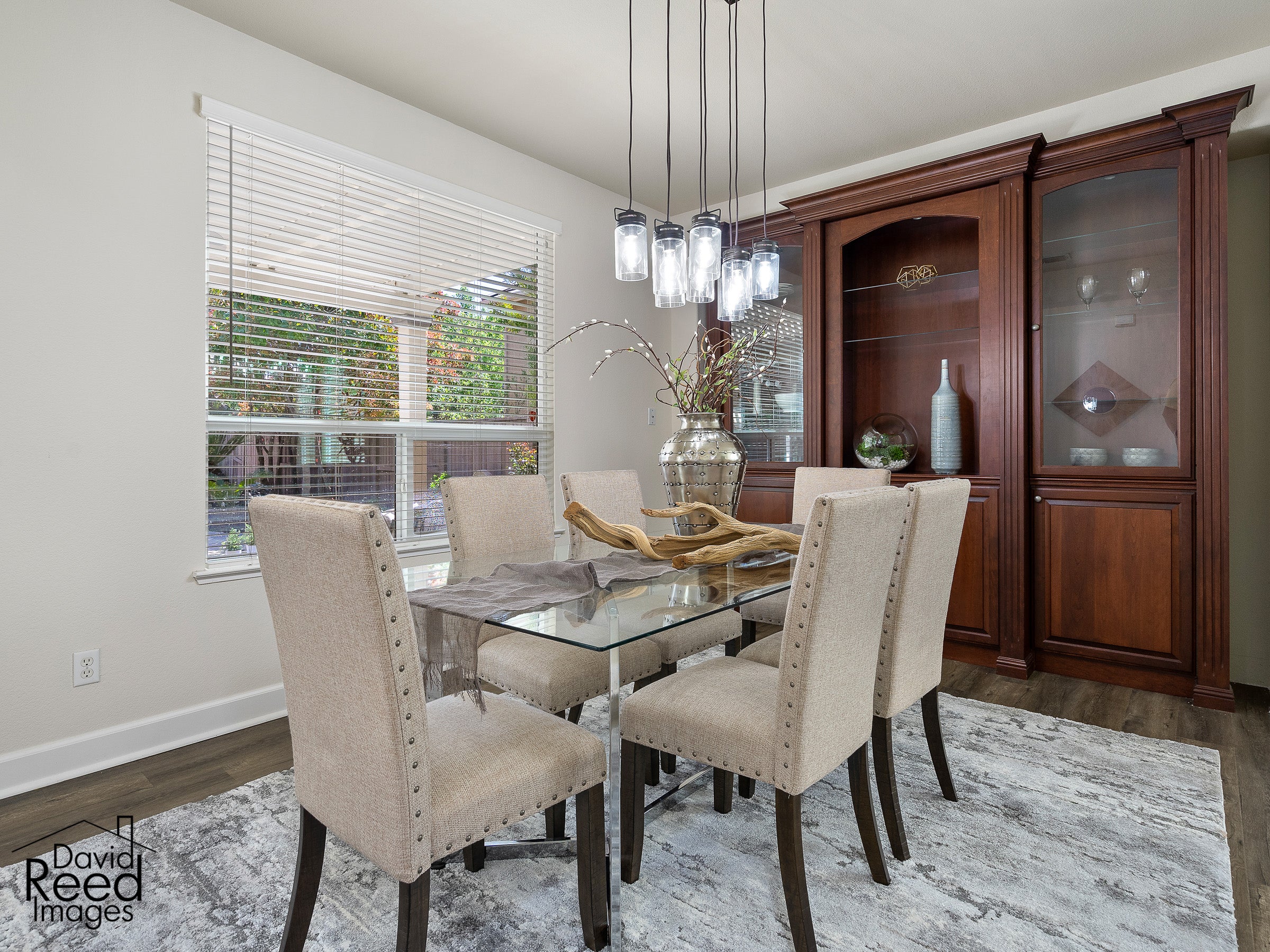 4093_BothwellCircle_Int_DiningRoom_1_01