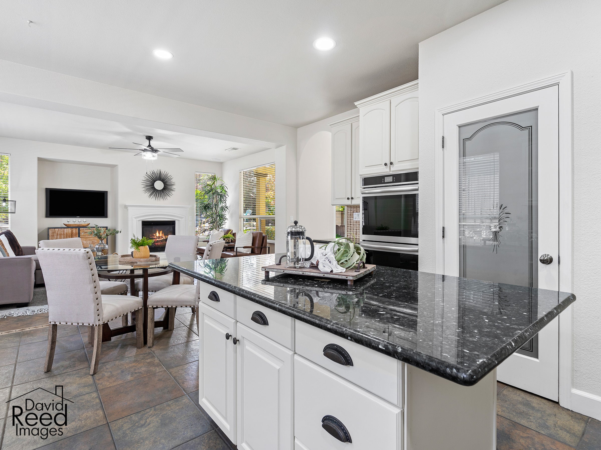 4093_BothwellCircle_Int_Kitchen_3_04_WithFire