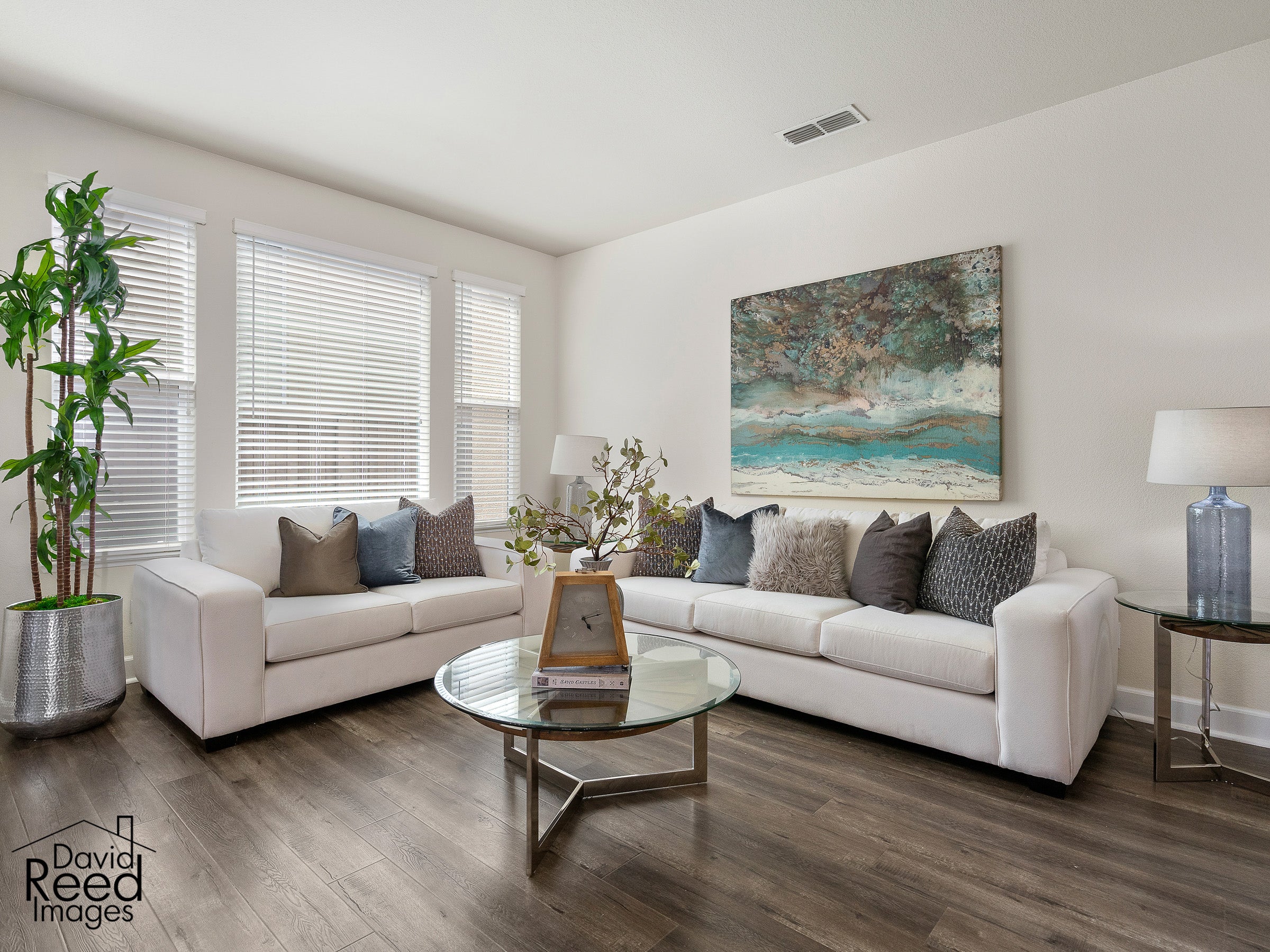 4093_BothwellCircle_Int_LivingRoom_1_02