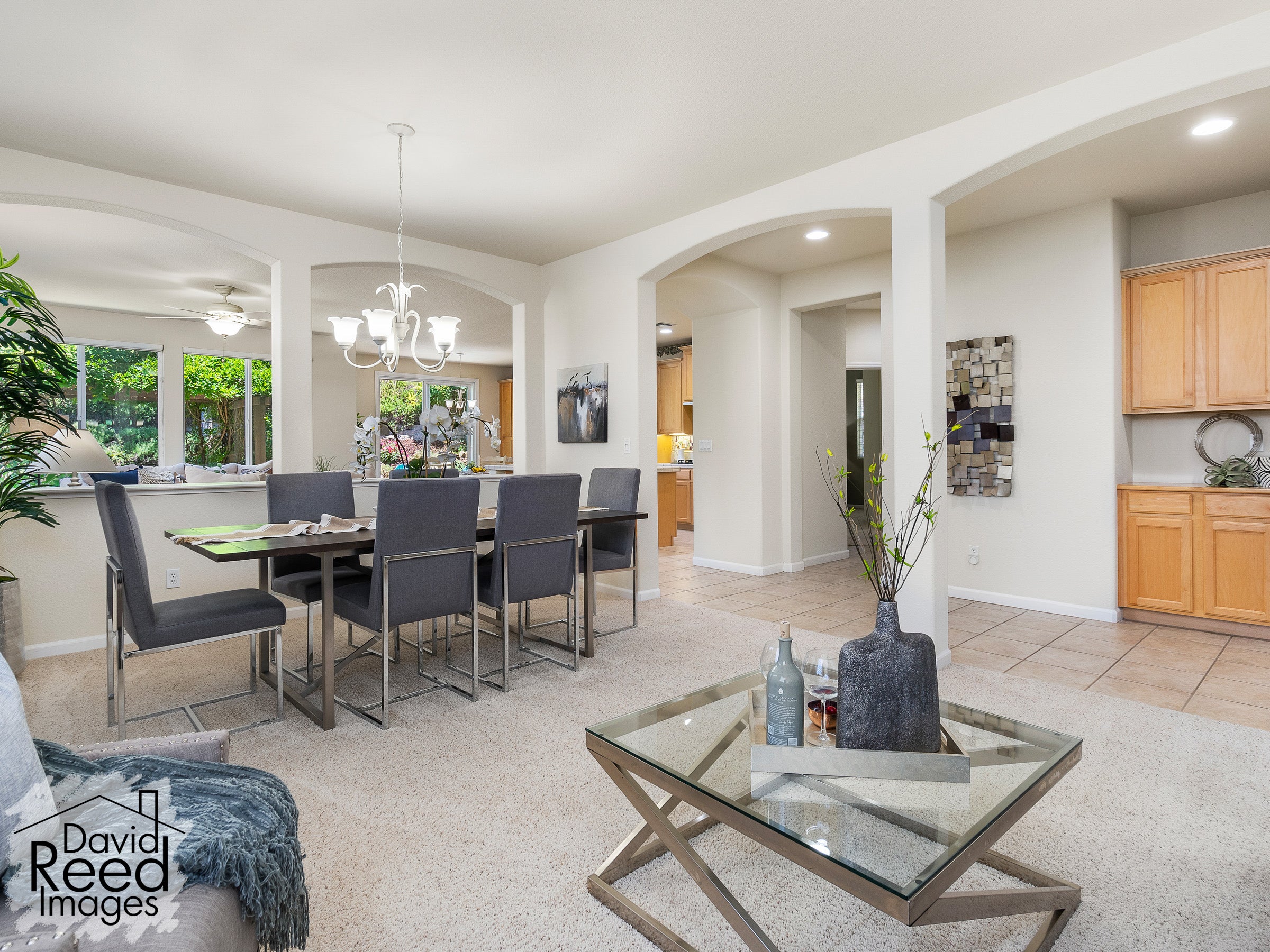 4142_TorrazzoWay_Int_LivingRoom_1_02