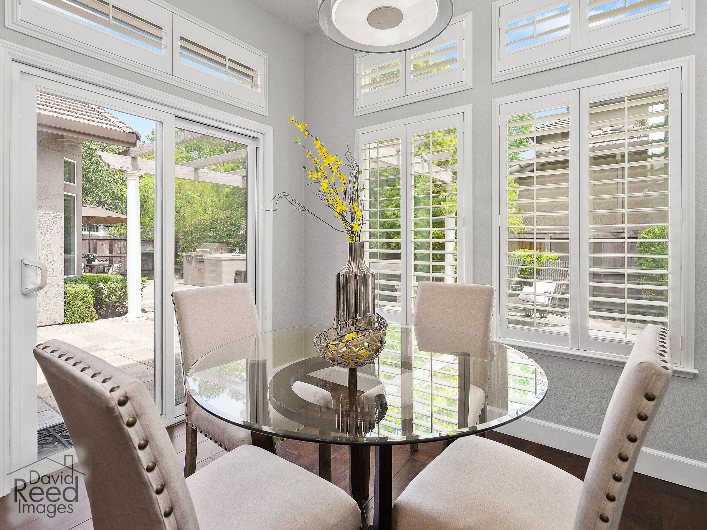 4185_MeadowWoodDrive_Int_Kitchen_1_06
