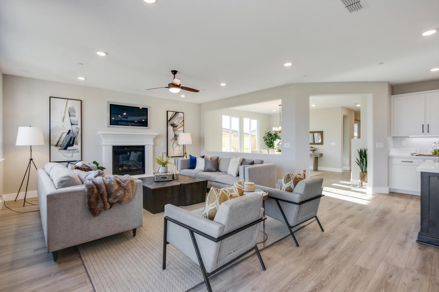 4835_White_Pine_Dr_Folsom_CA-large-011-010-011-1500x1000-72dpi