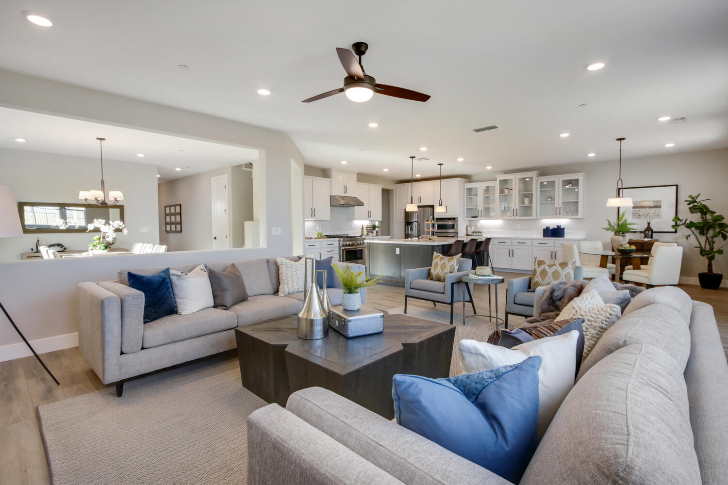 4835_White_Pine_Dr_Folsom_CA-large-014-016-014-1500x1000-72dpi