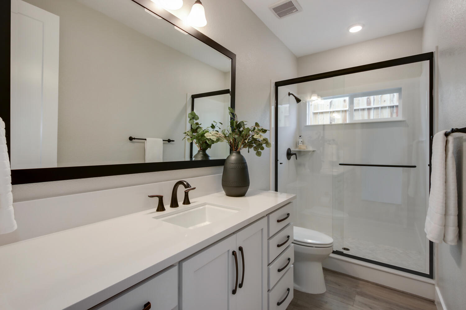 4835_White_Pine_Dr_Folsom_CA-large-057-058-057-1500x1000-72dpi