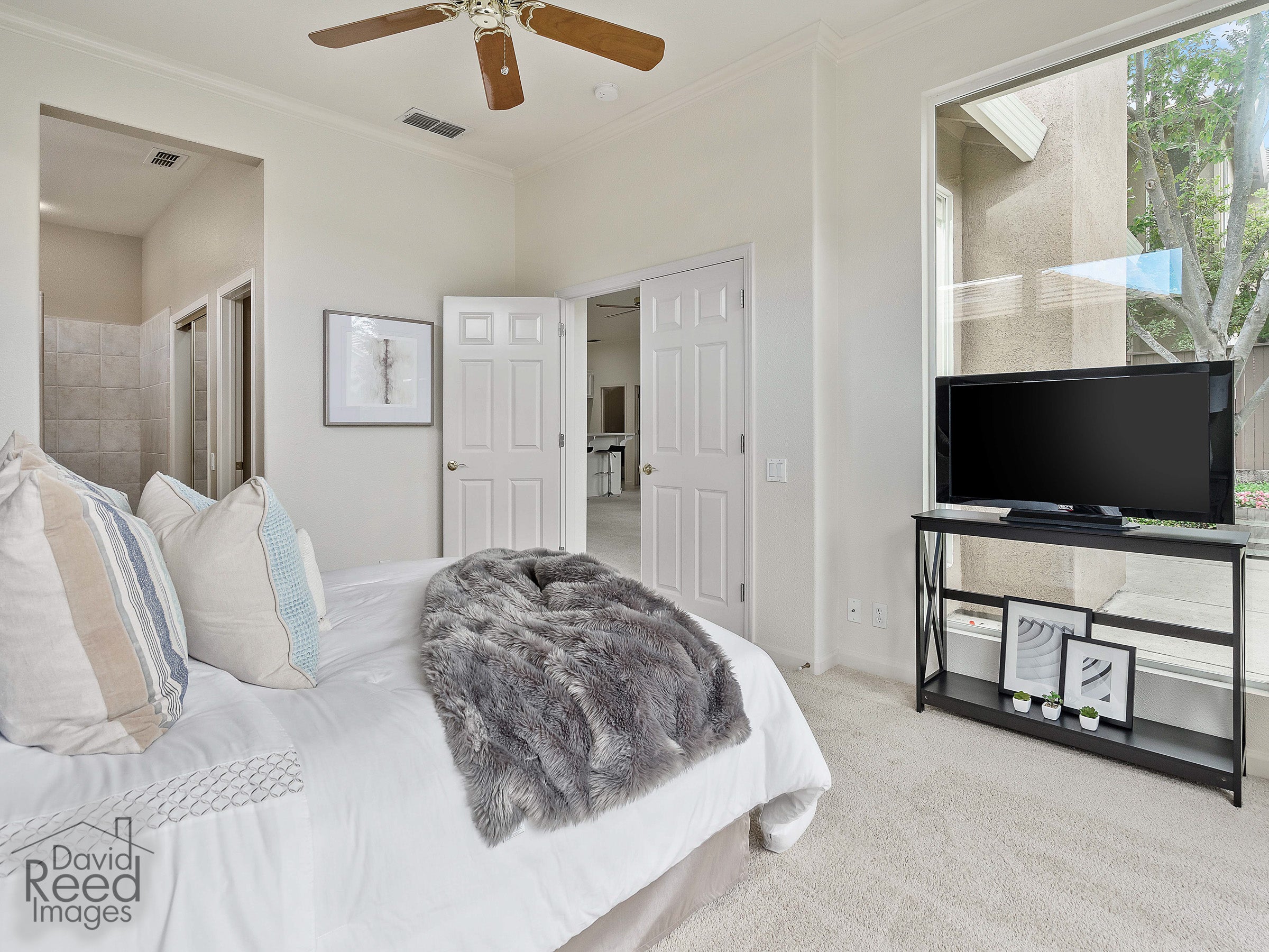 5035_TaylorWay_Int_Bedroom1_1_02