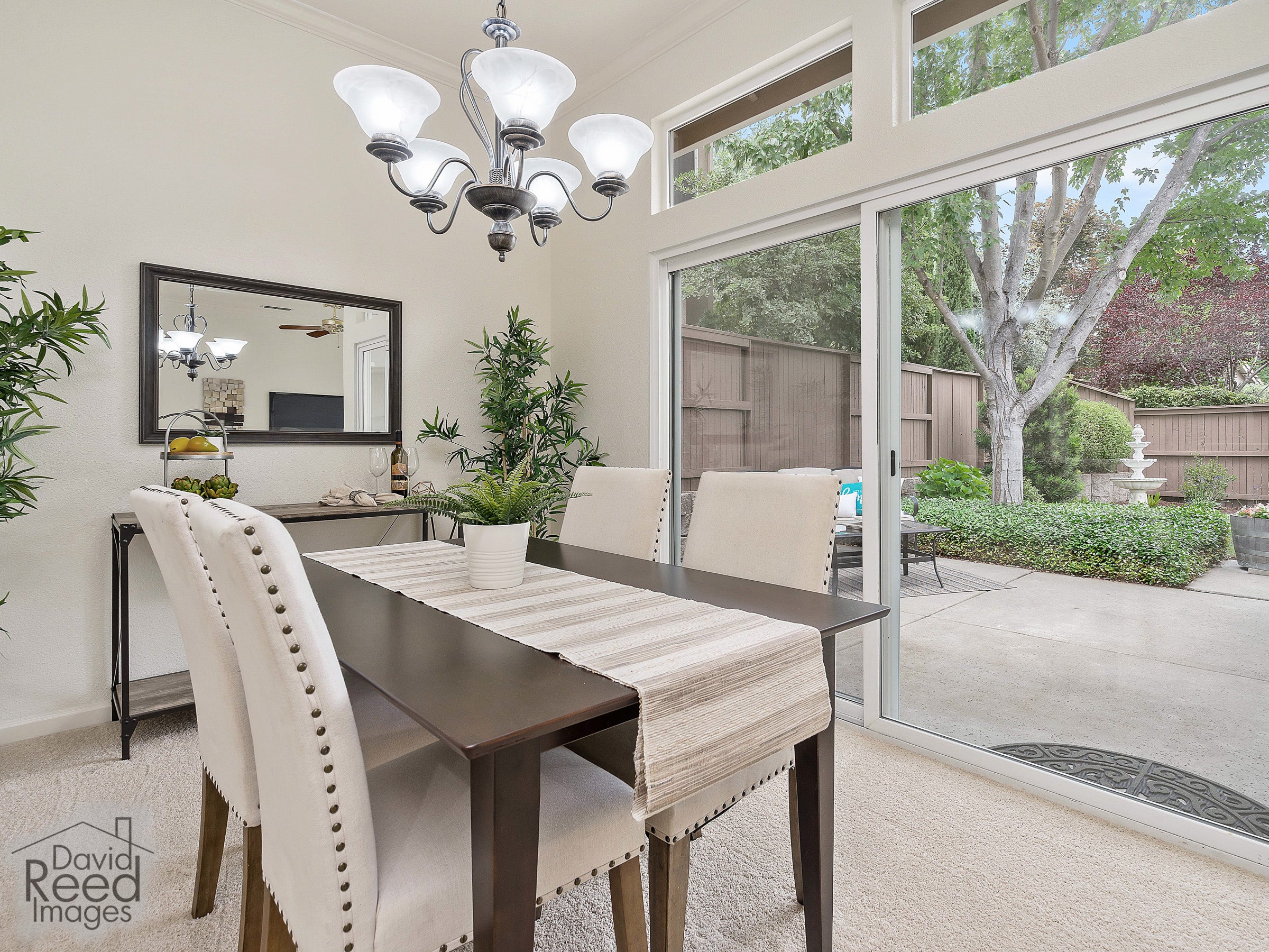 5035_TaylorWay_Int_DiningRoom_1_02