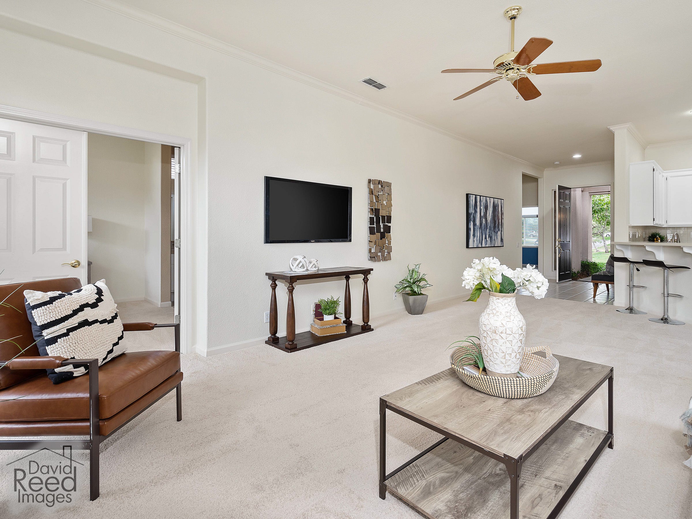 5035_TaylorWay_Int_FamilyRoom_1_05