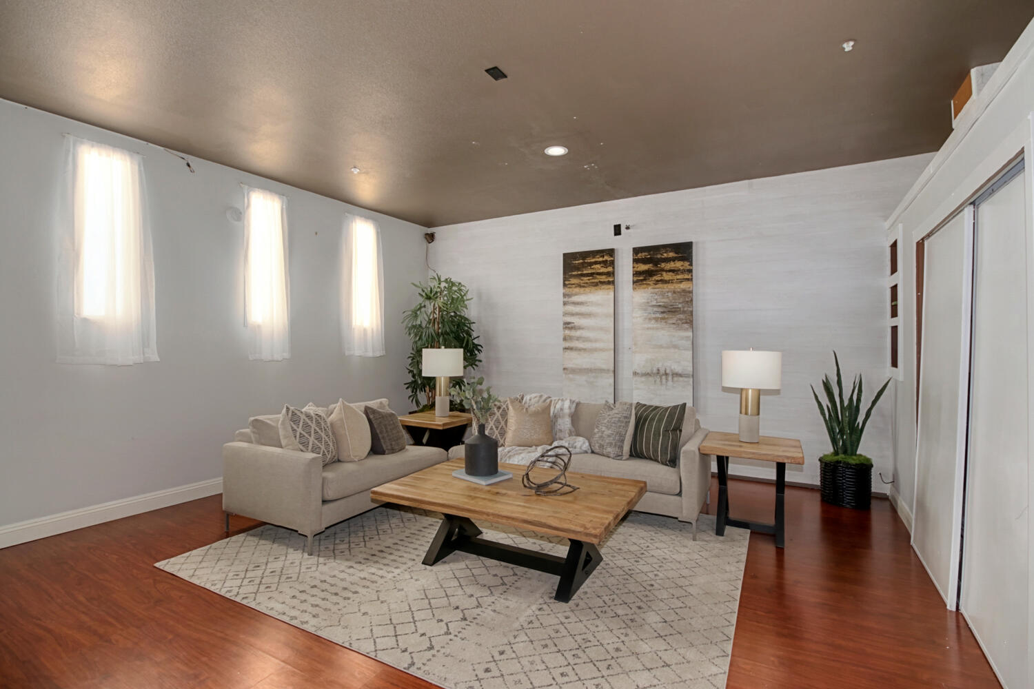 565_Addison_Ct_Folsom_CA_95630-large-021-021-021-1500x1000-72dpi