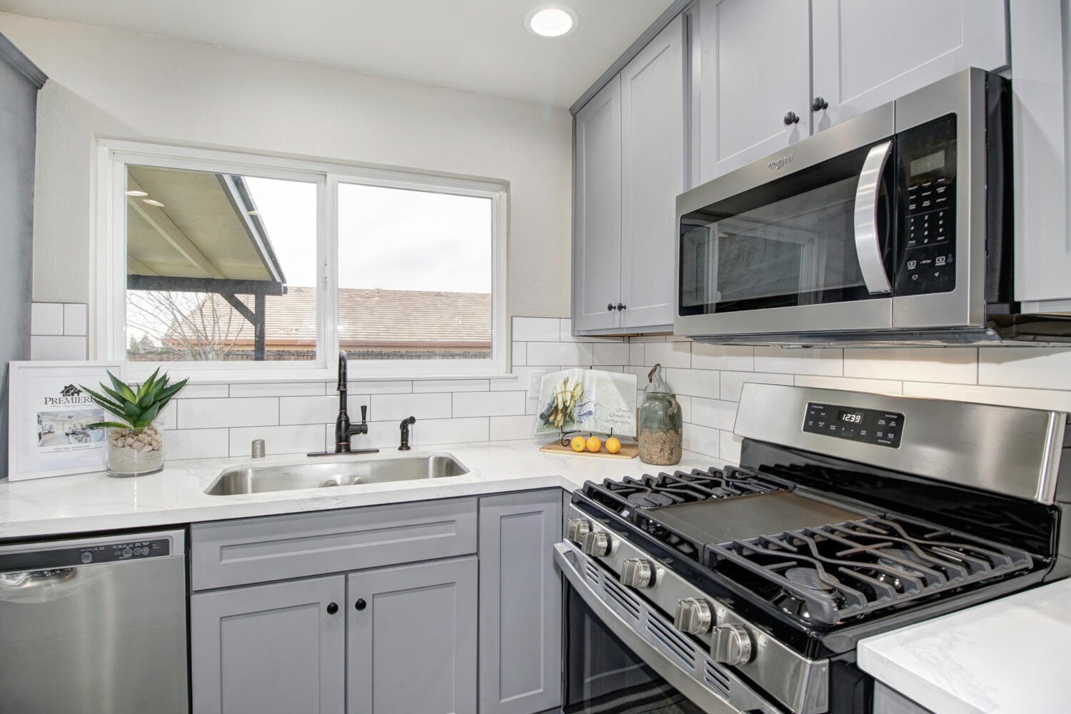 5690_Mesa_Verde_Cir_Rocklin_CA-large-010-012-010-1500x1000-72dpi