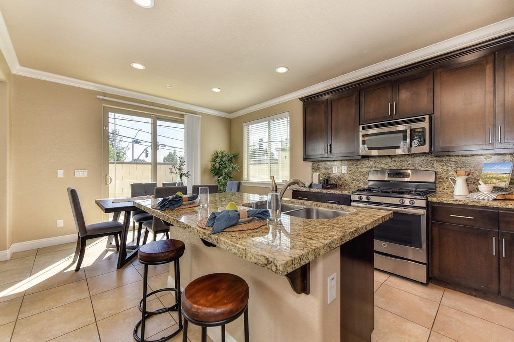 577_Addison_Ct_Folsom_7