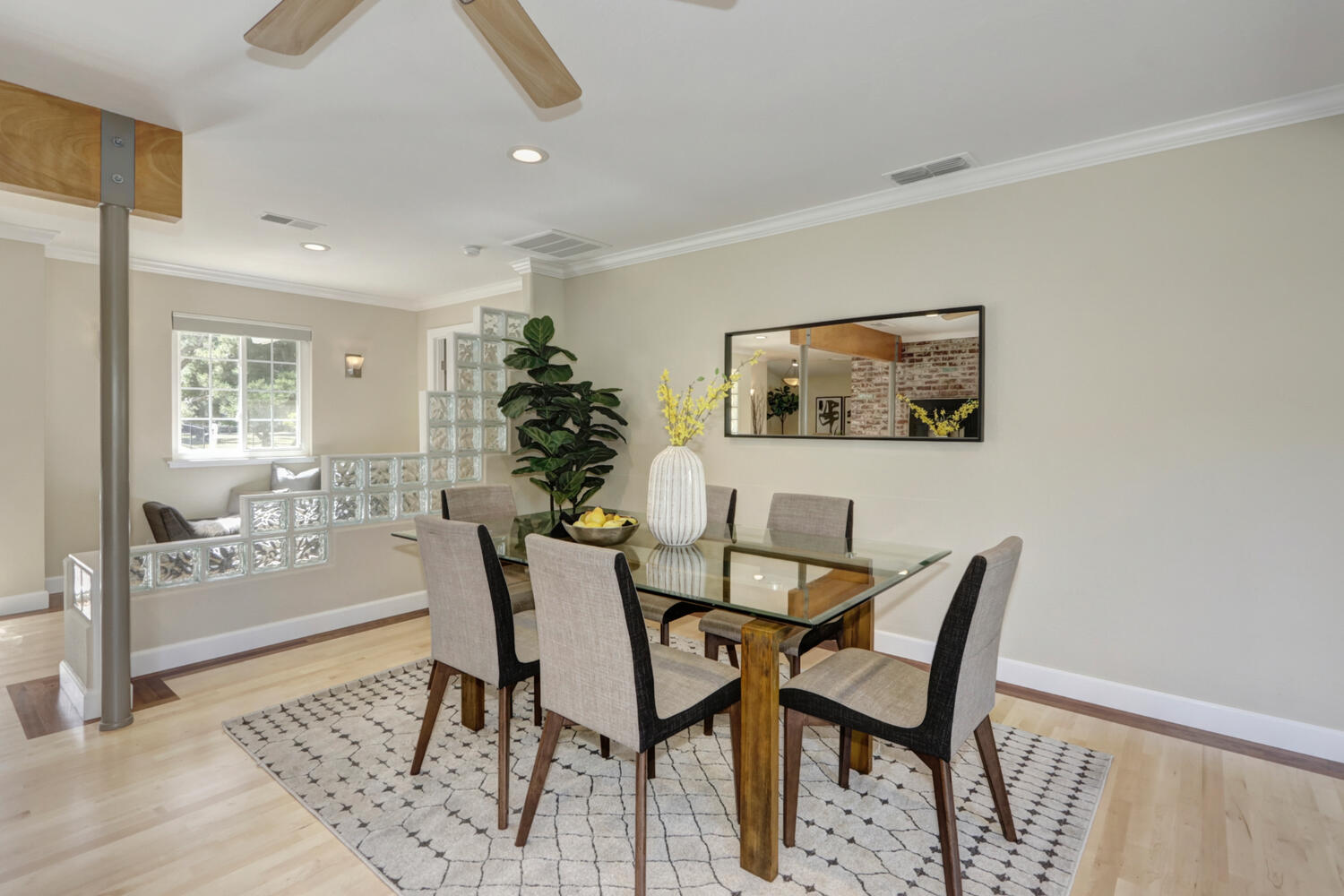 5830_Hoffman_Ln_Fair_Oaks_CA-large-023-027-023-1500x1000-72dpi