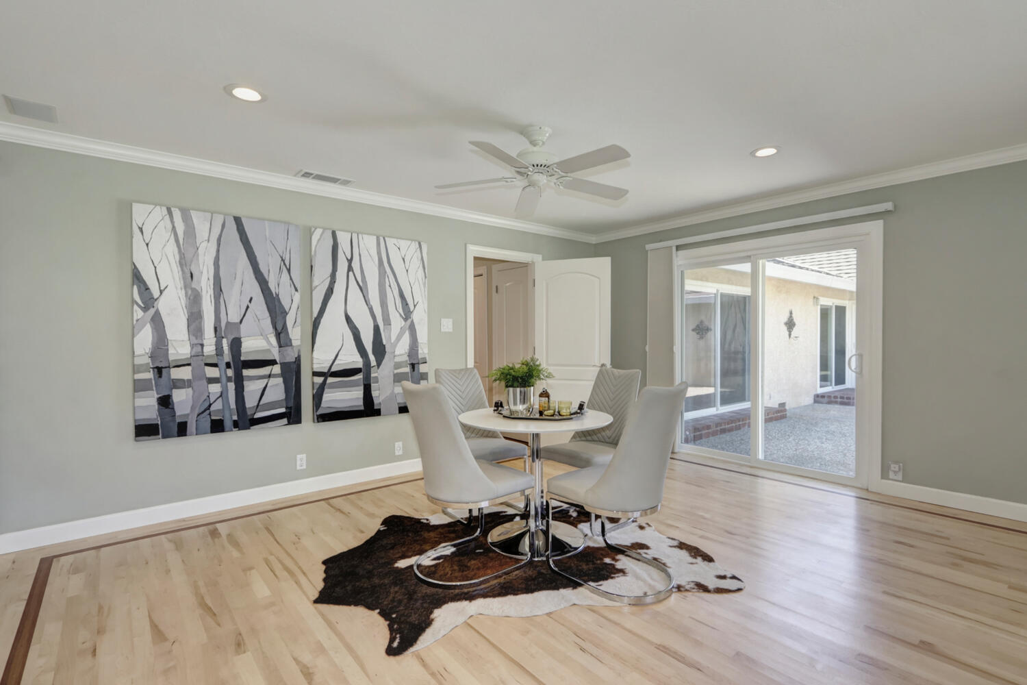 5830_Hoffman_Ln_Fair_Oaks_CA-large-036-032-036-1500x1000-72dpi