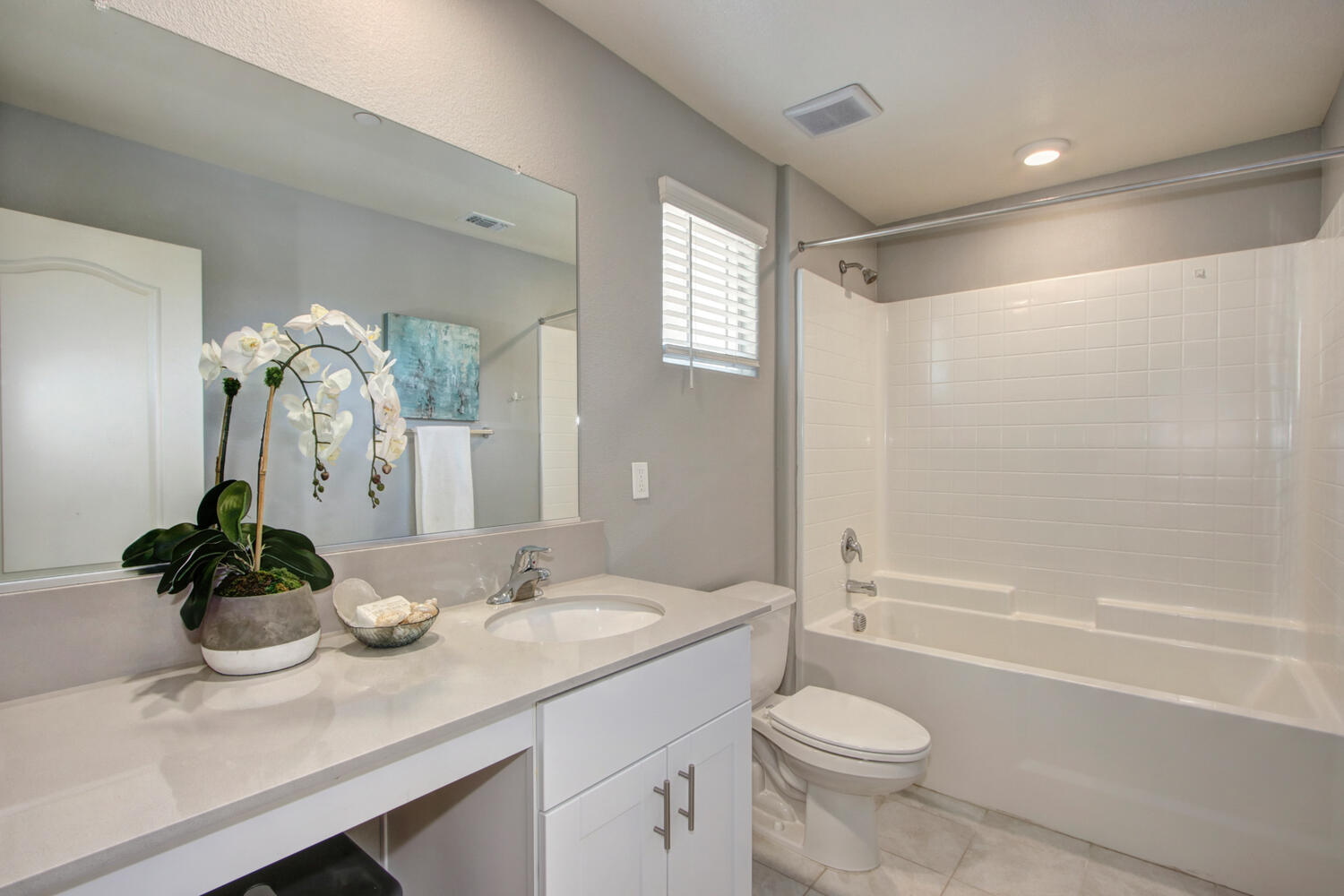 6024_Emerald_Park_Ln_Roseville-large-027-028-027-1500x1000-72dpi