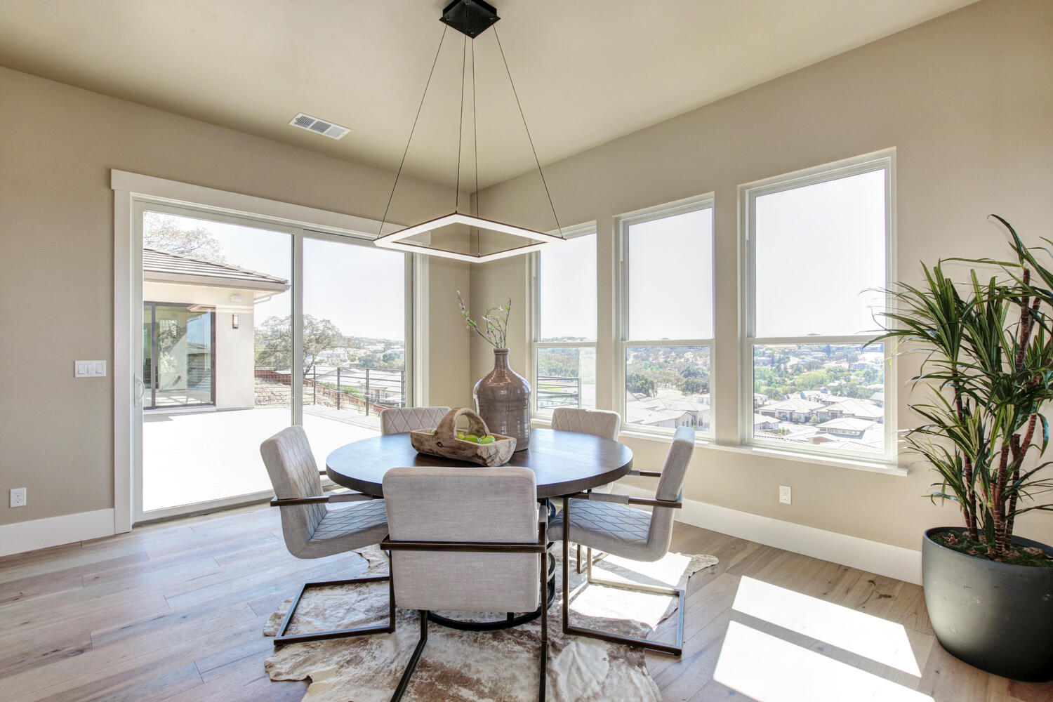 695_Townsend_Ct_Folsom_CA-large-028-026-028-1500x1000-72dpi