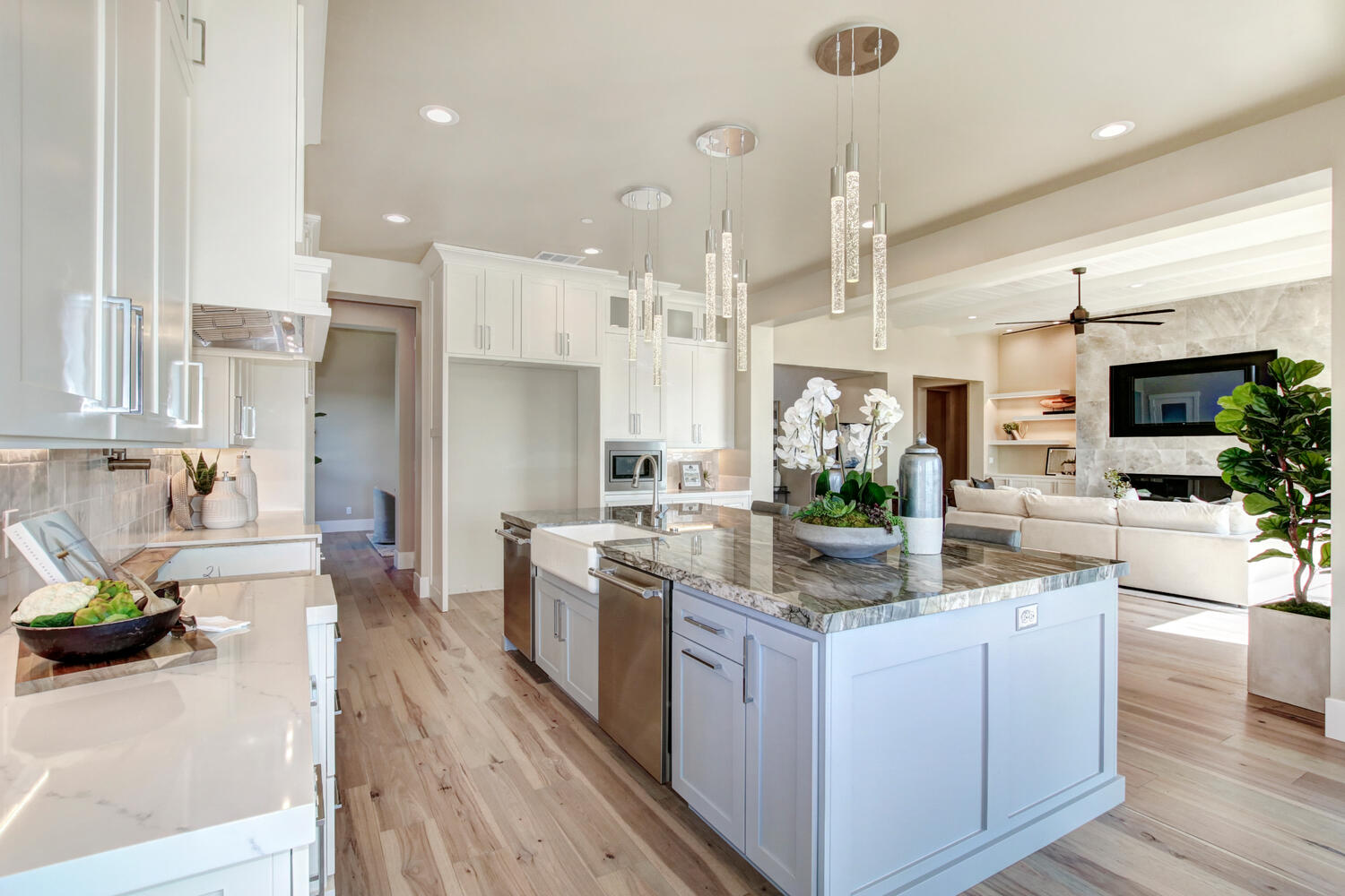 695_Townsend_Ct_Folsom_CA-large-029-066-029-1500x1000-72dpi