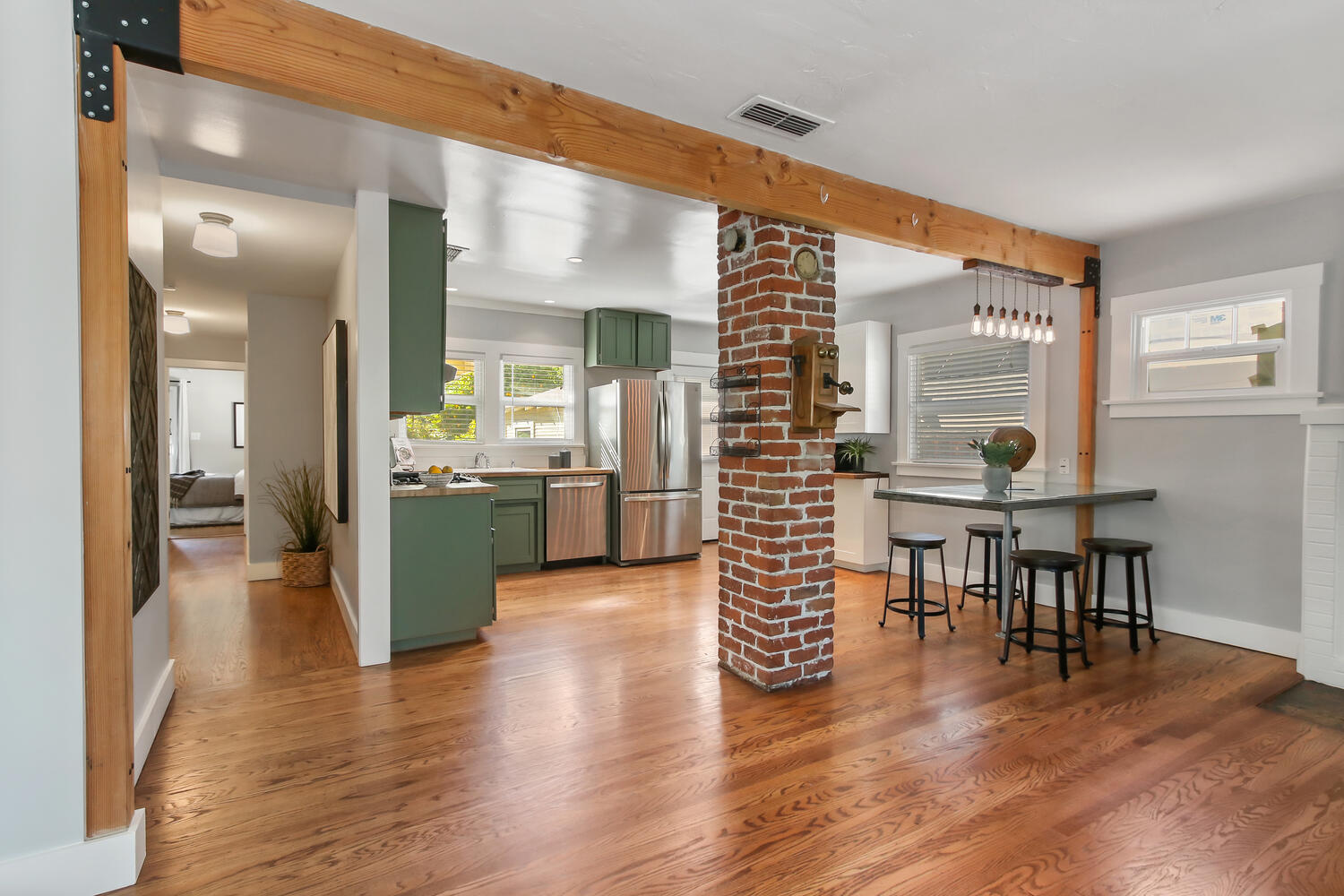 700_San_Miguel_Way_Sacramento-large-016-032-016-1500x1000-72dpi