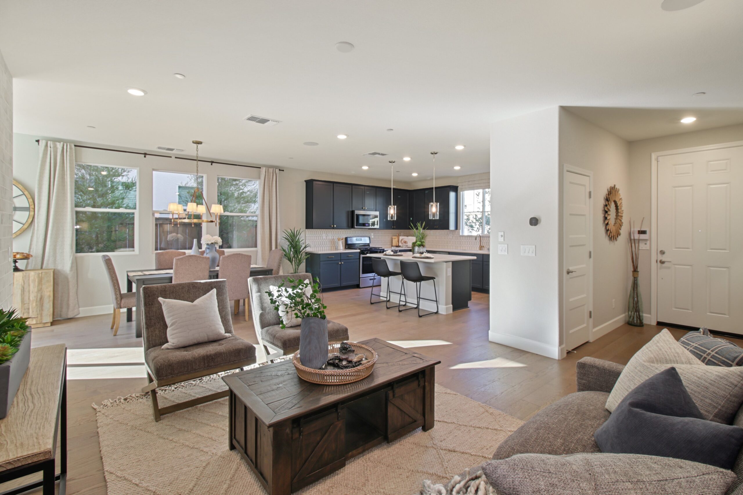 8246_Joecy_Way_Elk_Grove-3