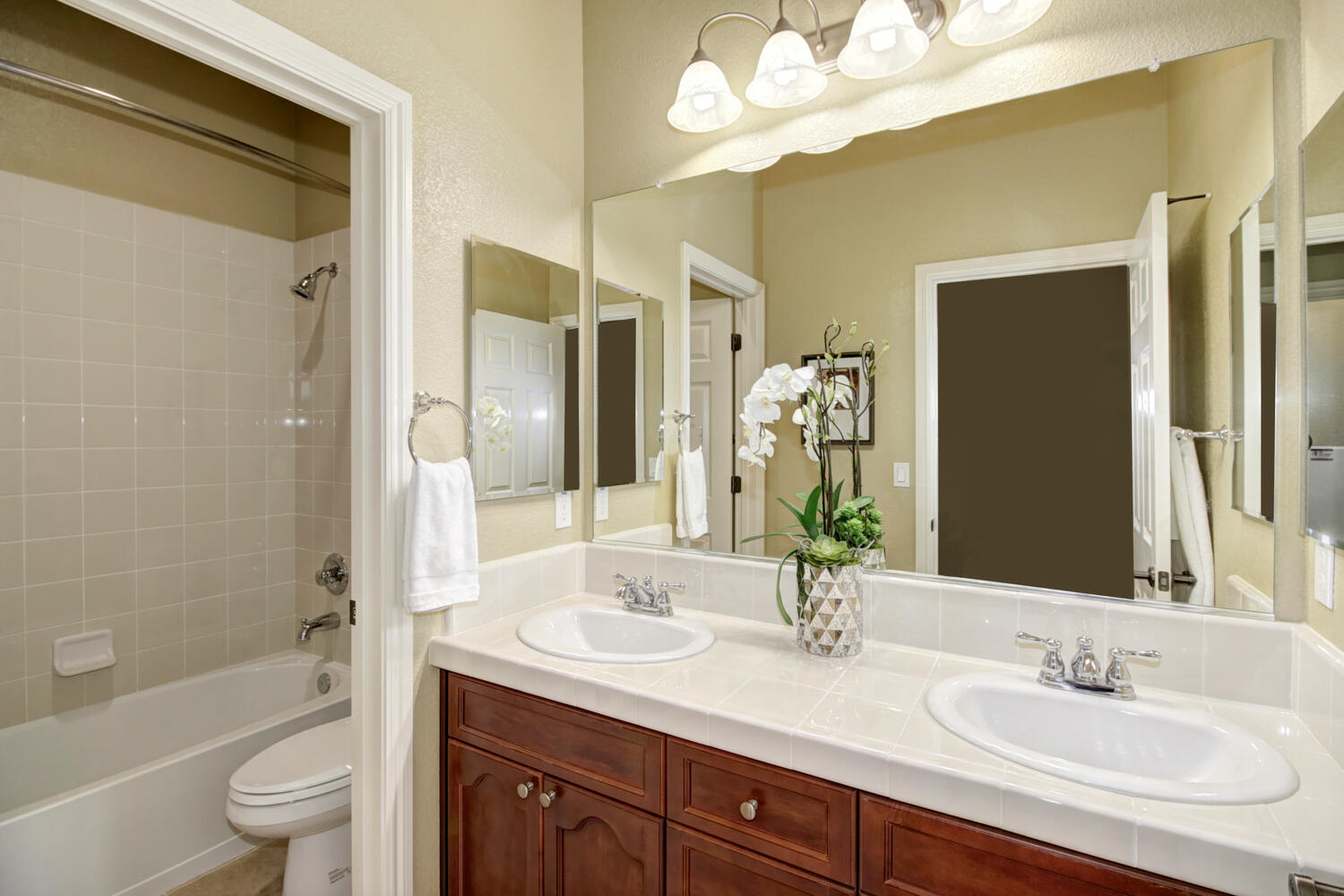 845_Hildebrand_Cir_Folsom_CA-large-031-019-031-1500x1000-72dpi