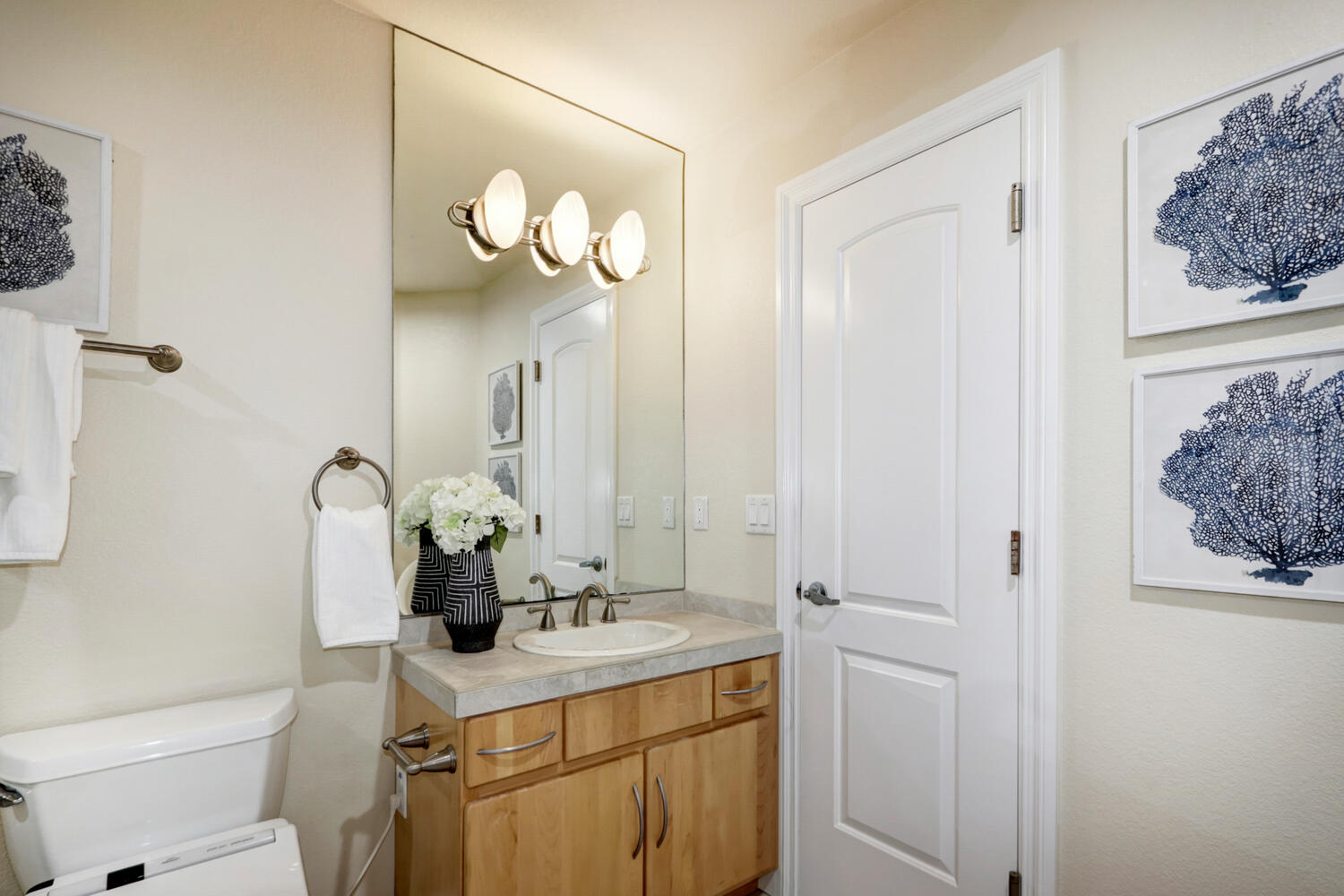 855_Piccadilly_Cir_Sacramento-large-049-036-049-1500x1000-72dpi