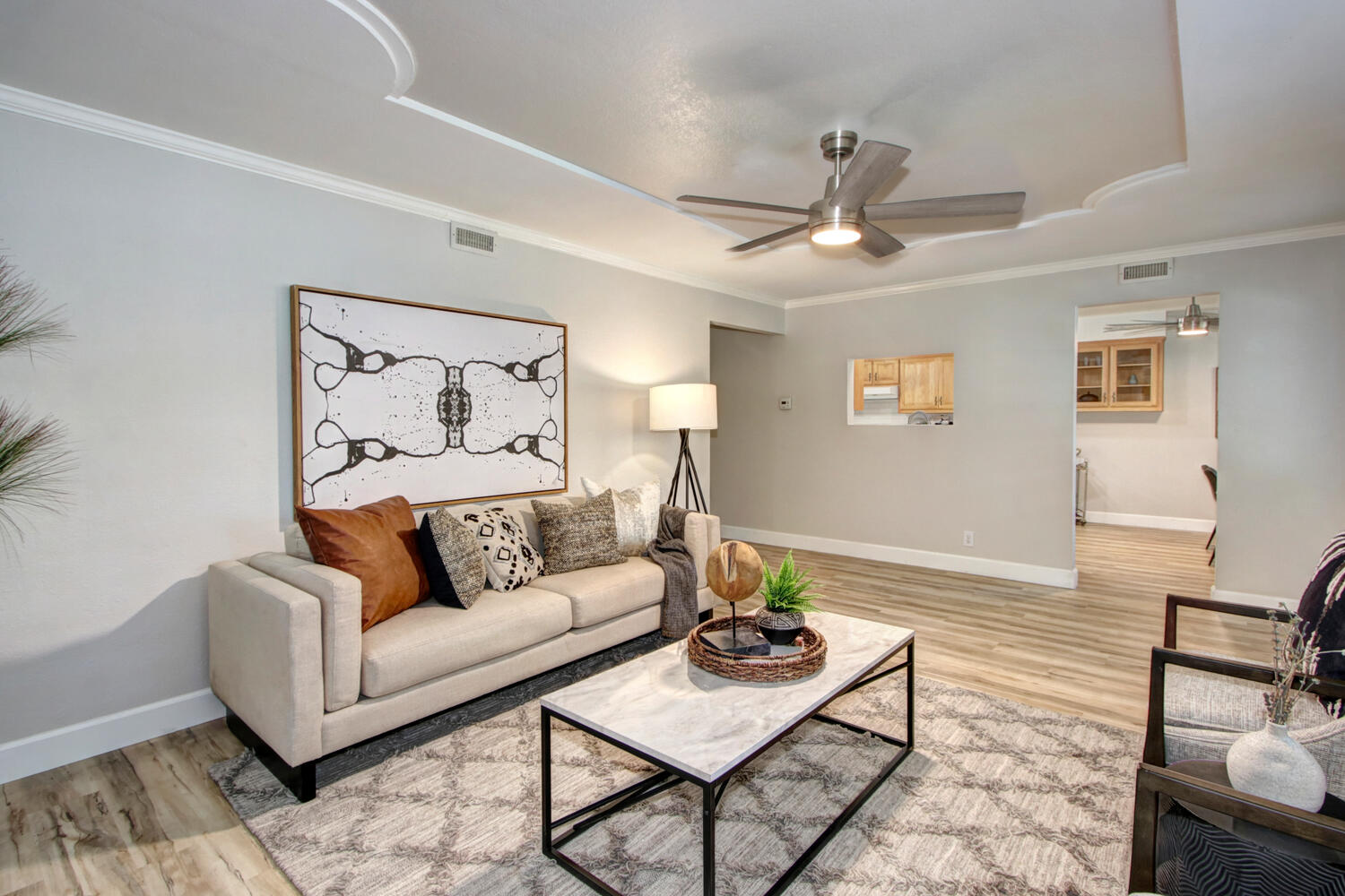 8960_Amerigo_Ave_Orangevale_CA-large-010-014-010-1500x1000-72dpi