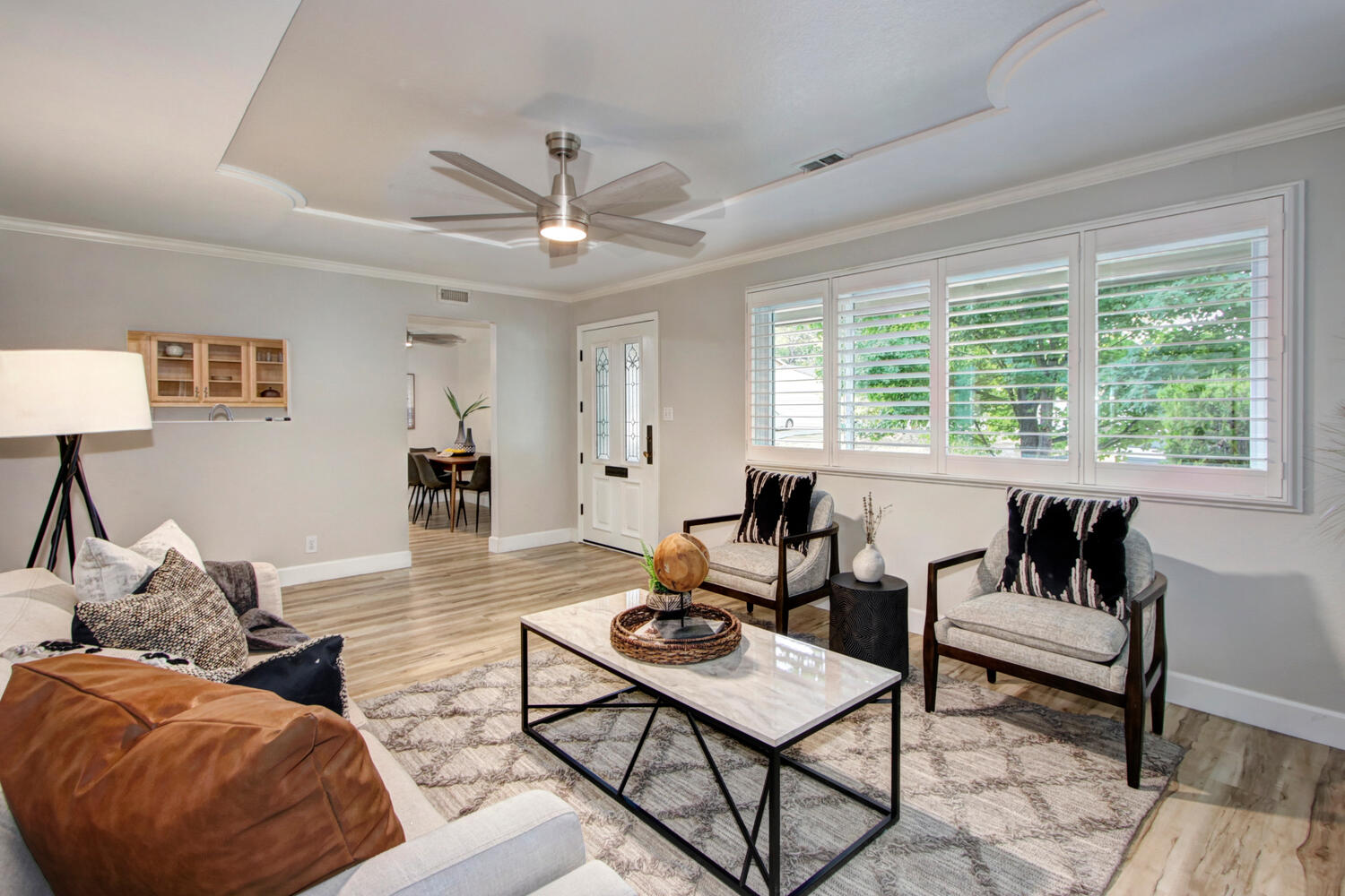 8960_Amerigo_Ave_Orangevale_CA-large-011-012-011-1500x1000-72dpi