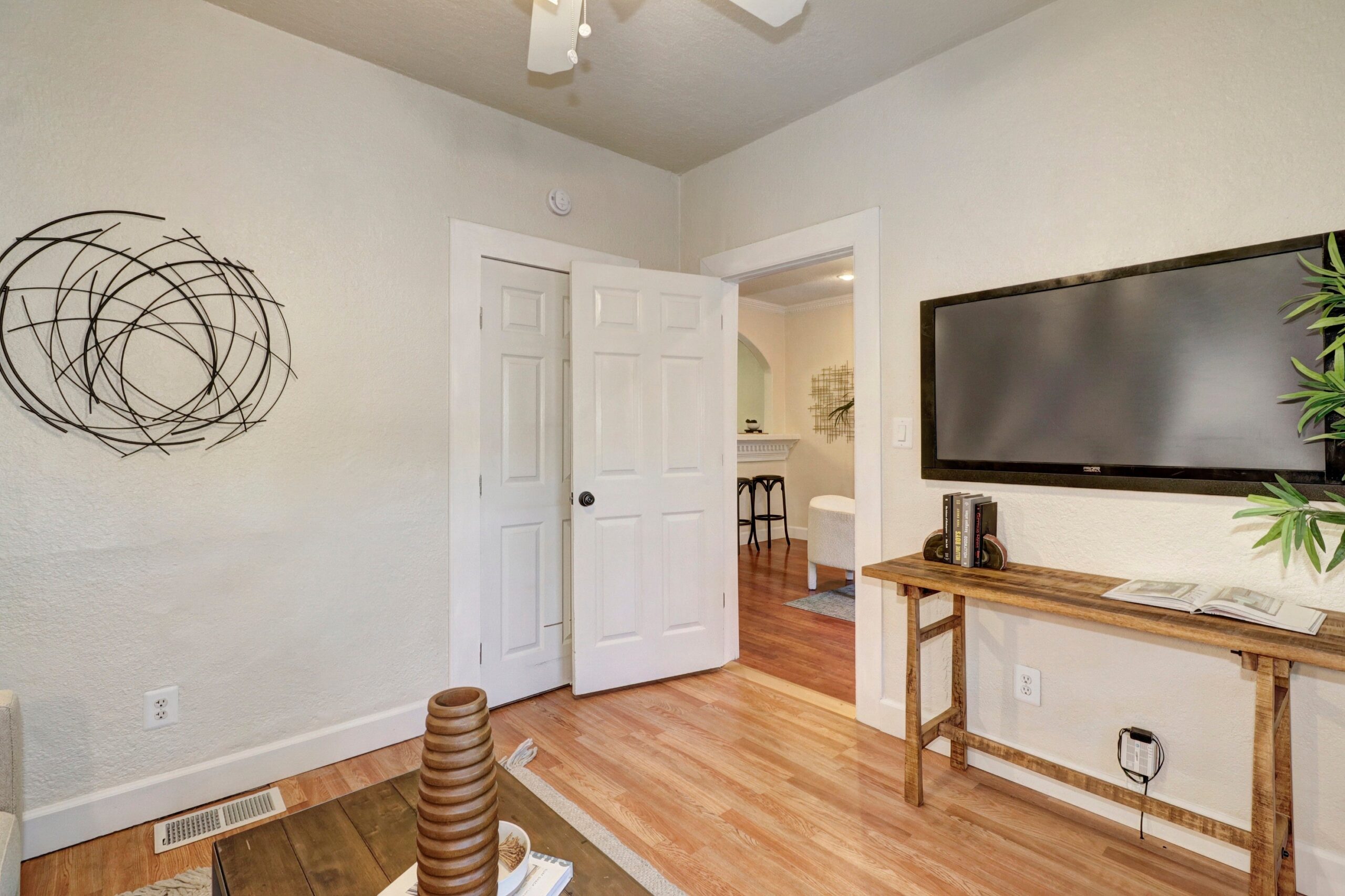 8th_Ave_Sacramento_13