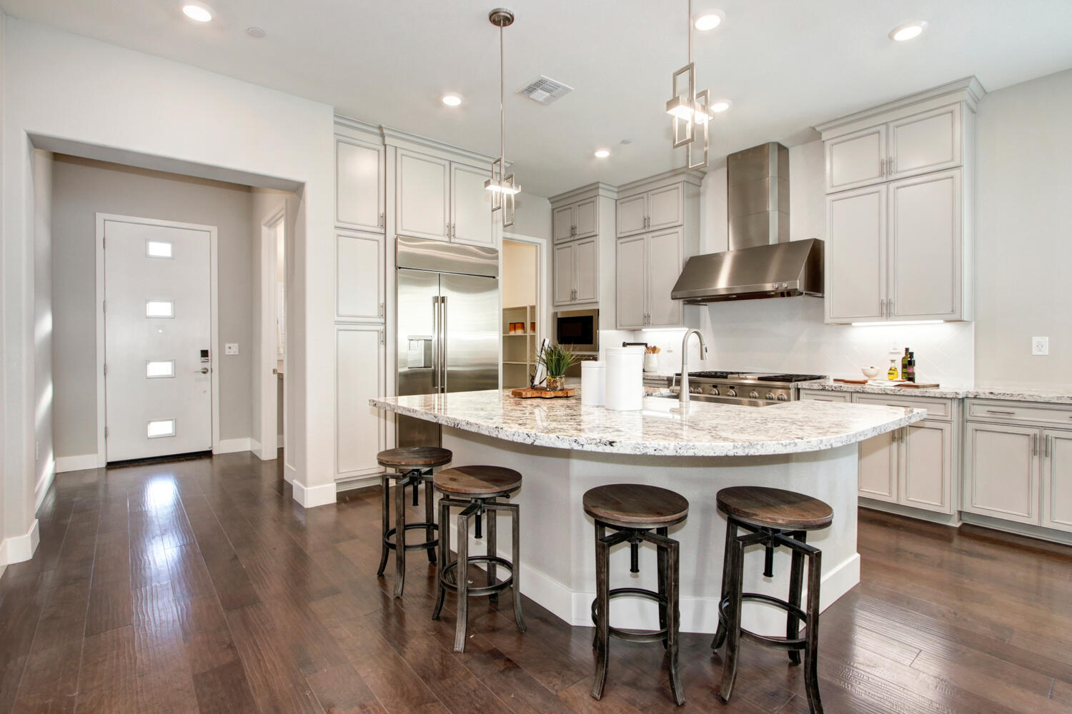 933_Merrill_Ct_El_Dorado_Hills-large-010-011-010-1500x1000-72dpi