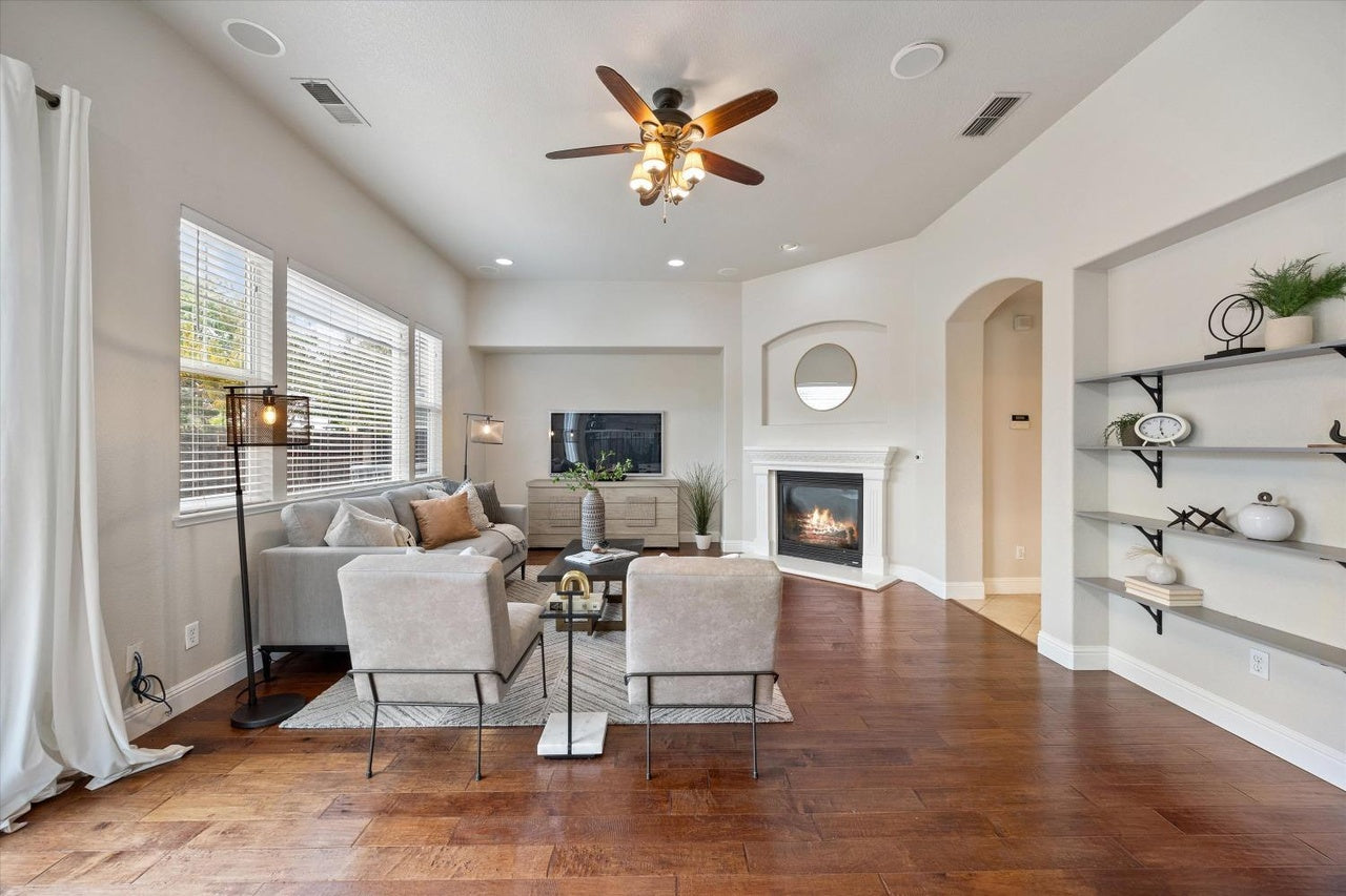 980_Hildebrand_Cir_Folsom_10